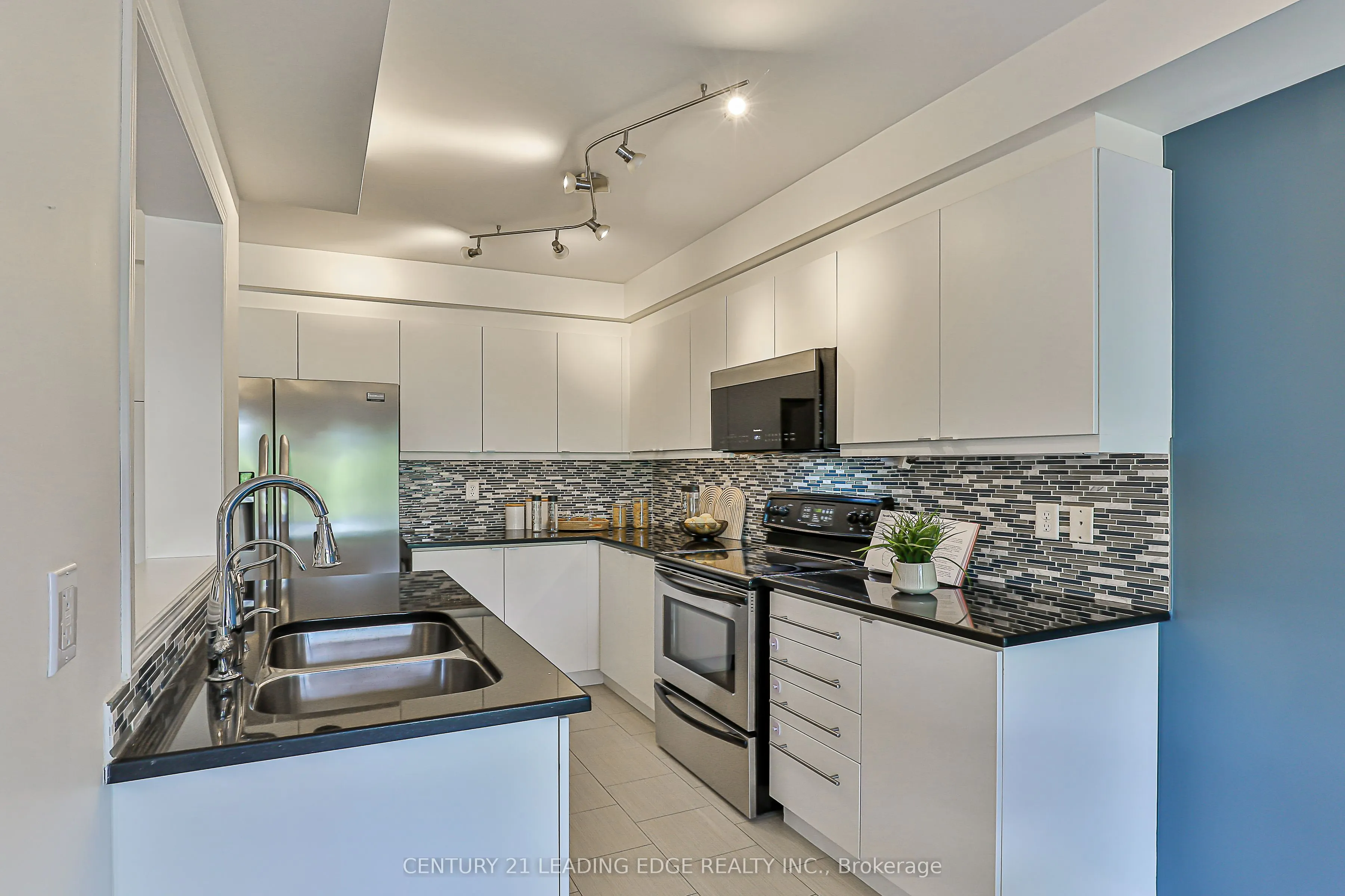 13 LODESTONE Lane