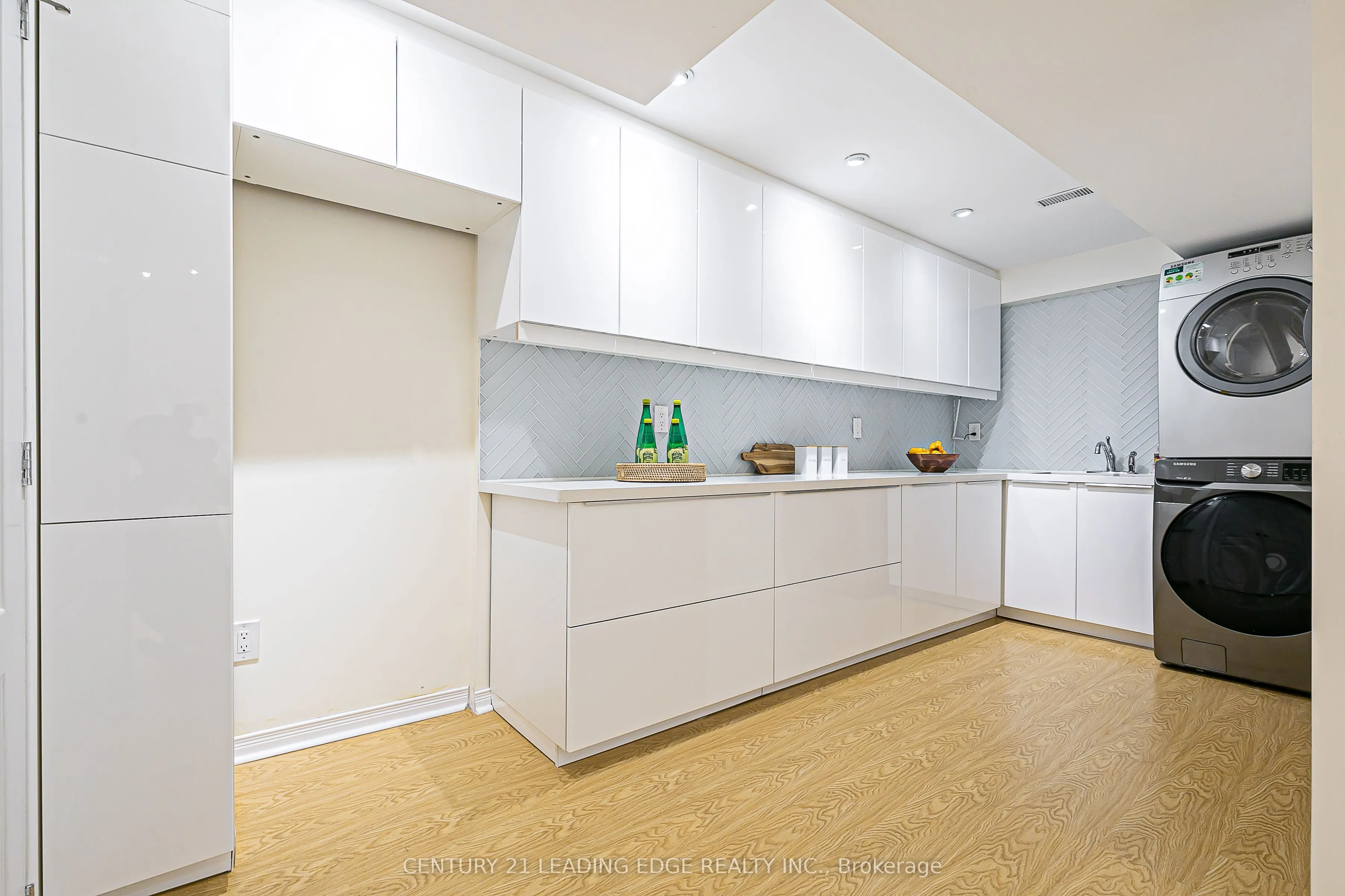 13 LODESTONE Lane
