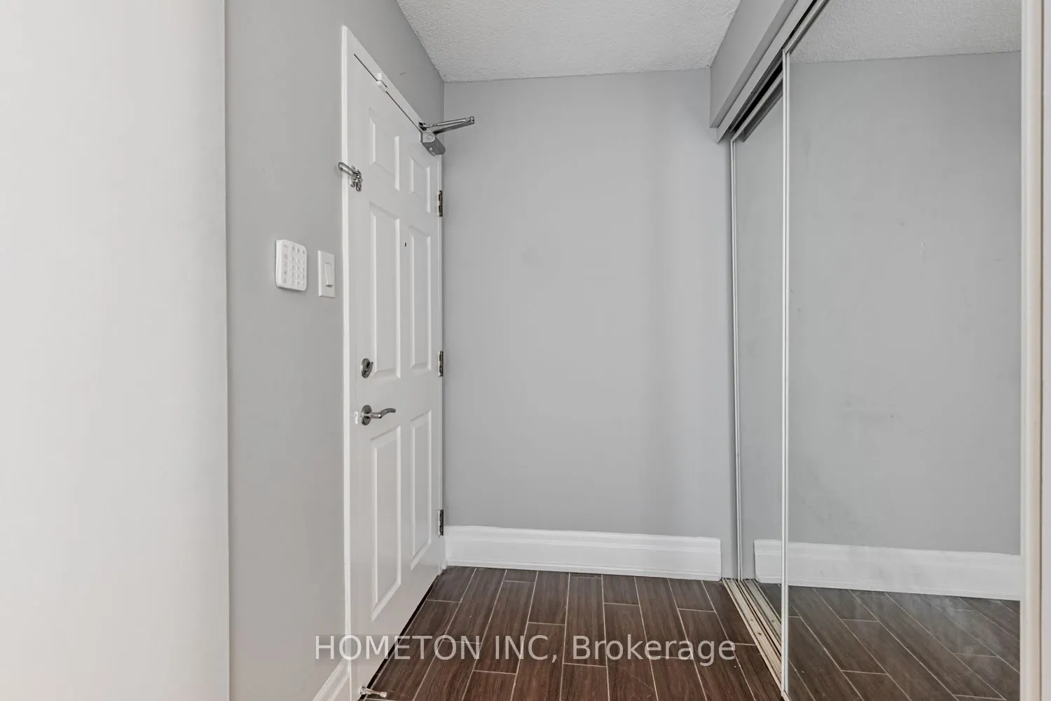 309 Major Mackenzie Drive E, #323