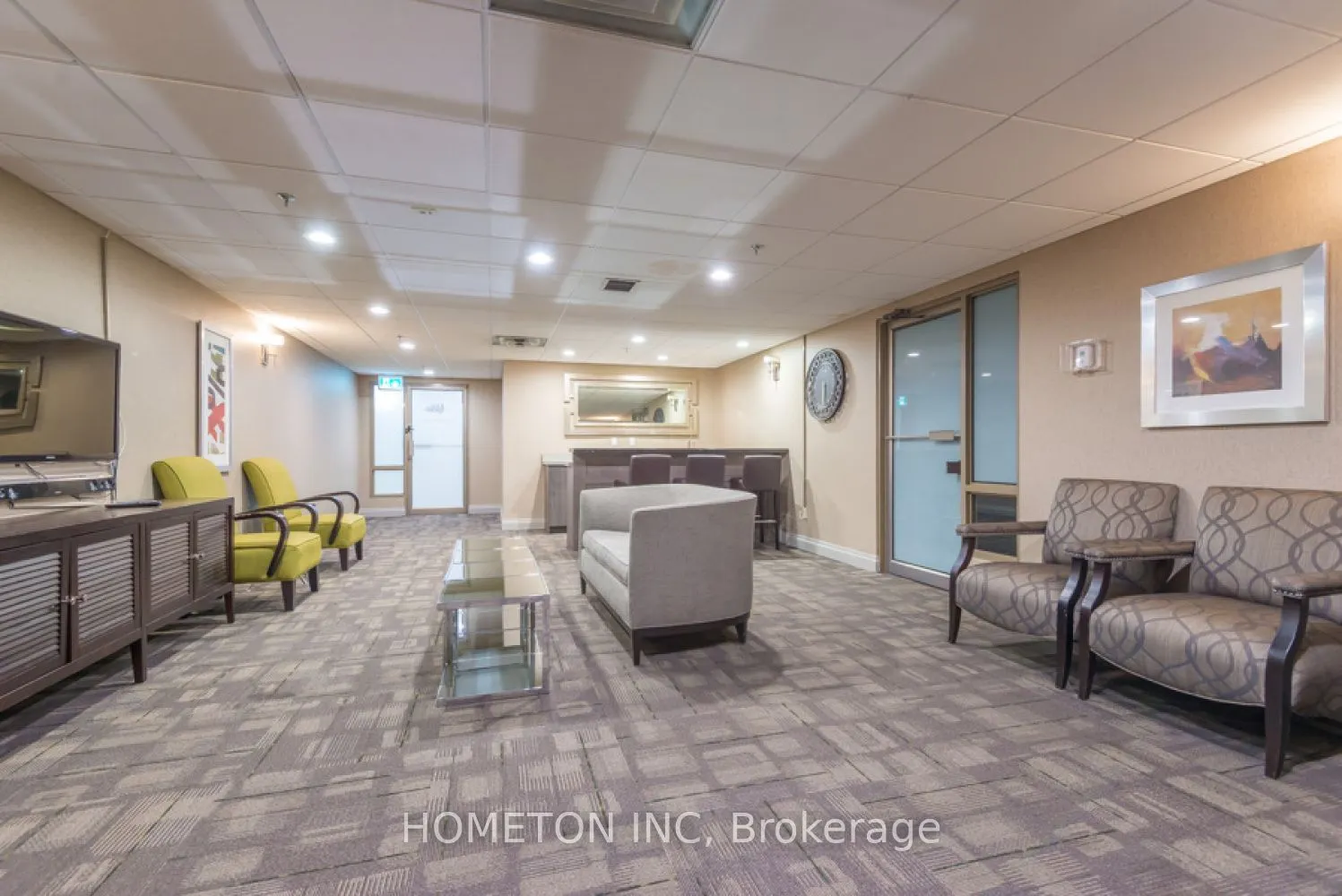 309 Major Mackenzie Drive E, #323