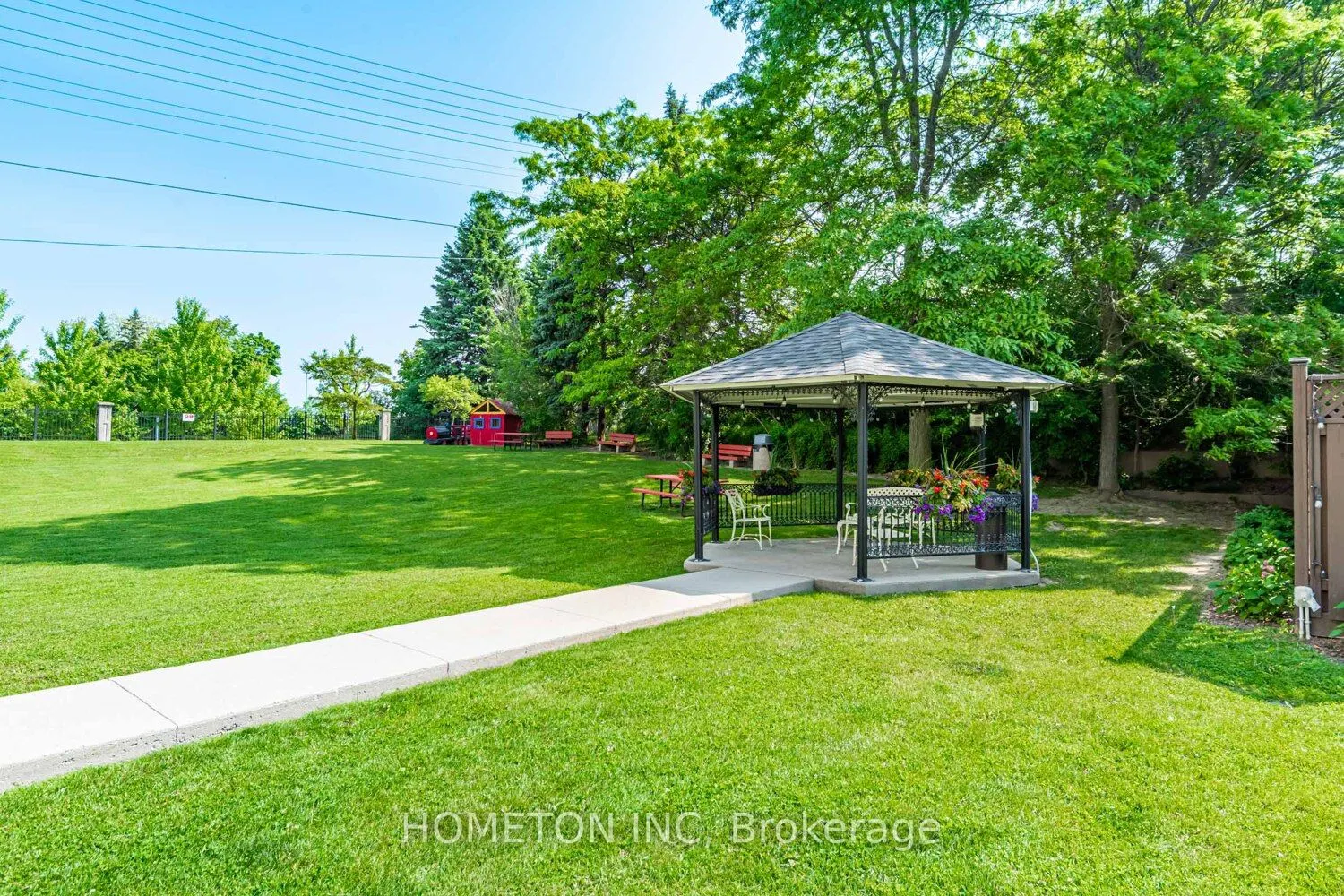 309 Major Mackenzie Drive E, #323