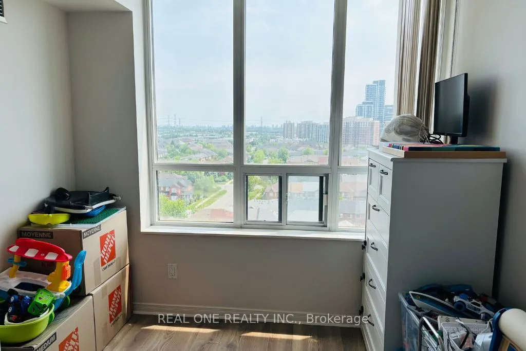 310 Red Maple Road, #1203