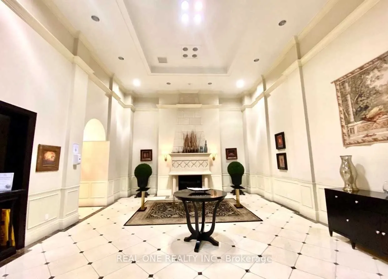 310 Red Maple Road, #1203