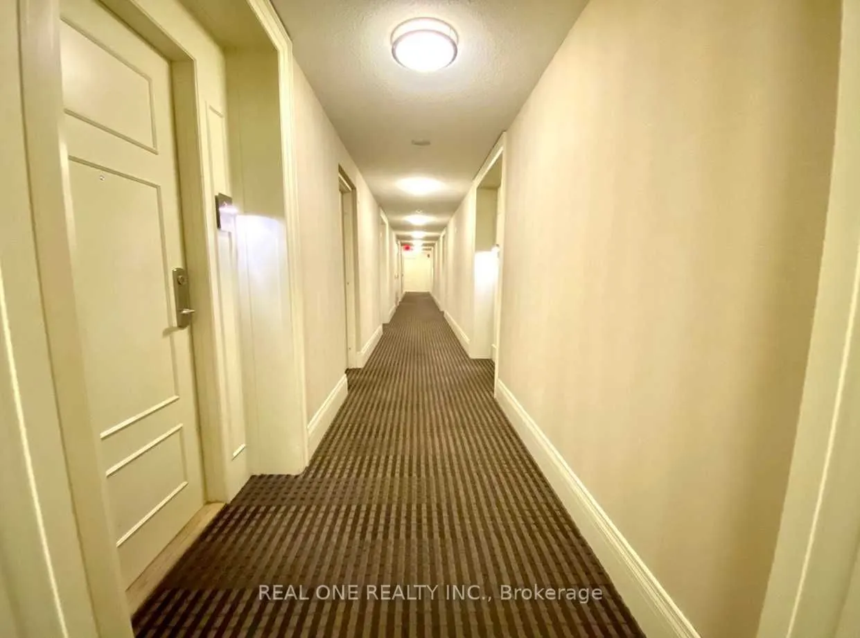 310 Red Maple Road, #1203