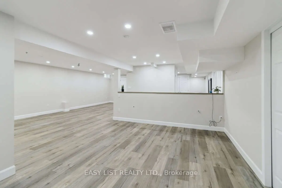 31 Bloomfield Trail
