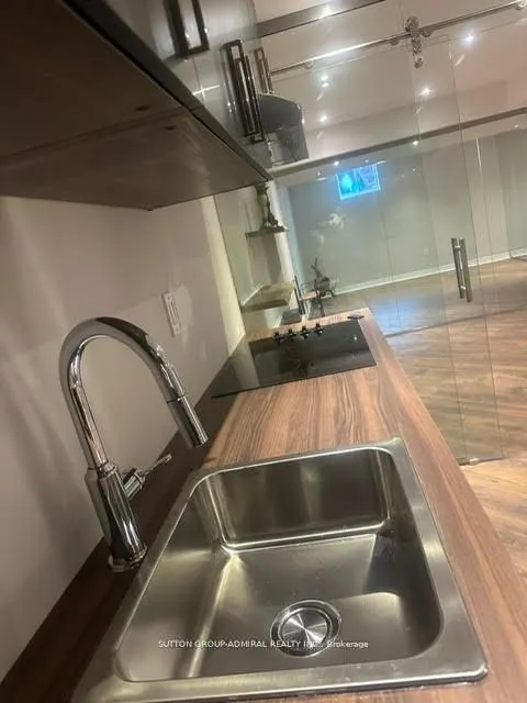 18 William Bowes Boulevard, #Basement