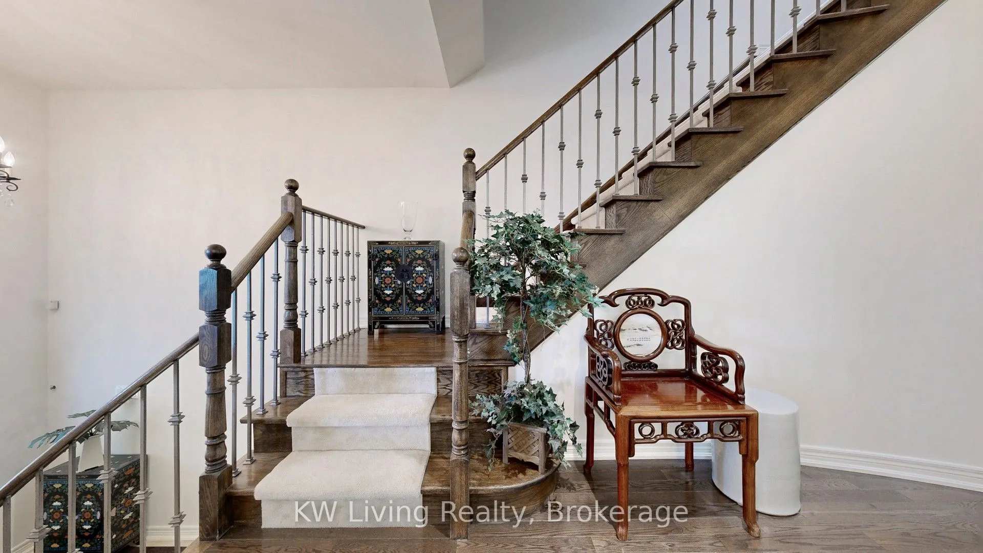 16 Carriage House Court