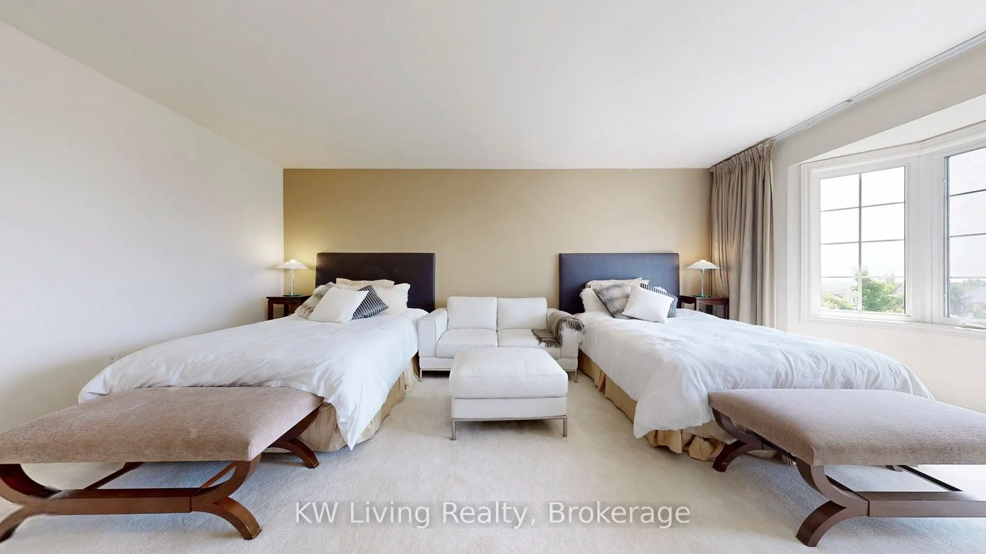 16 Carriage House Court