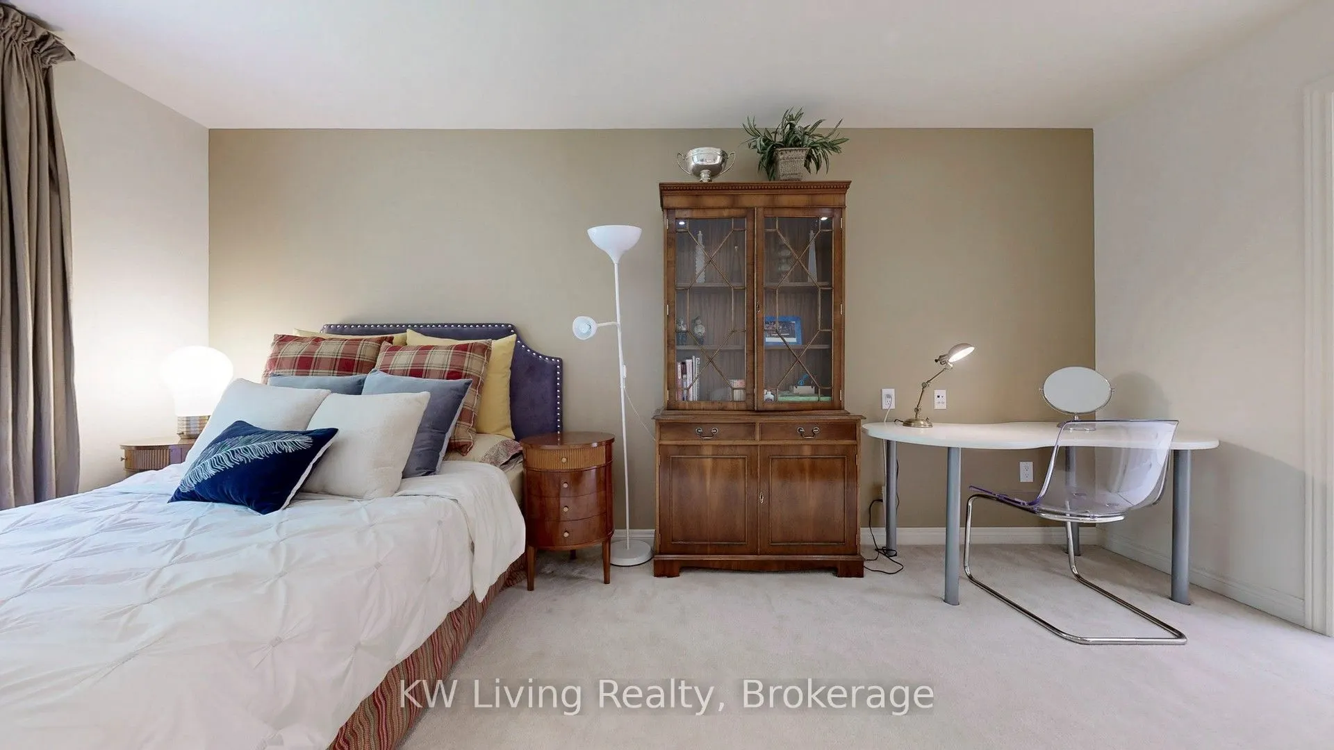 16 Carriage House Court