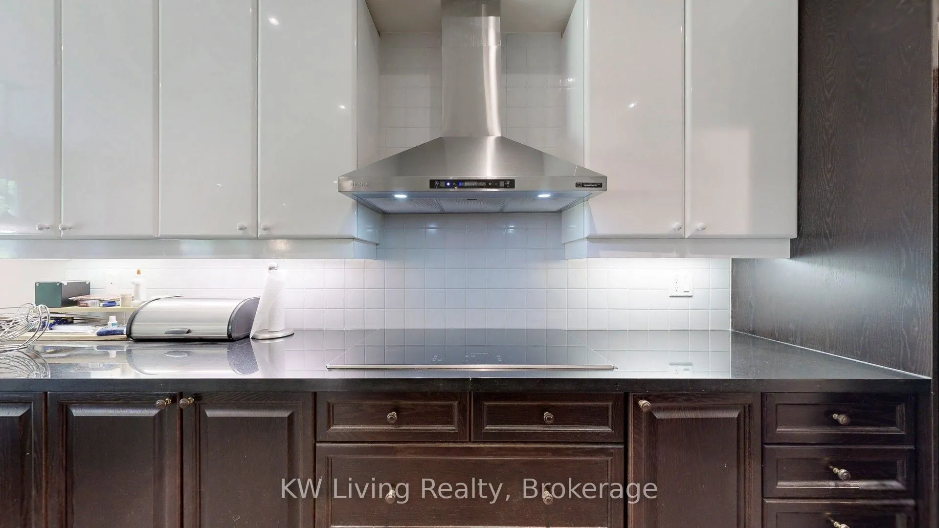 16 Carriage House Court