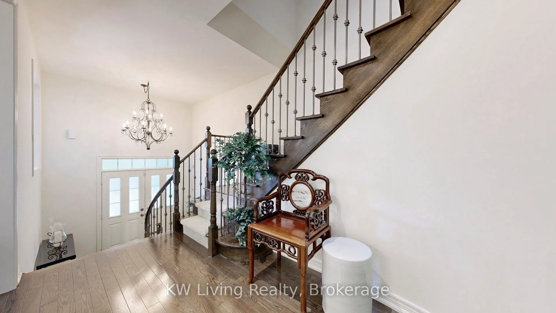 16 Carriage House Court
