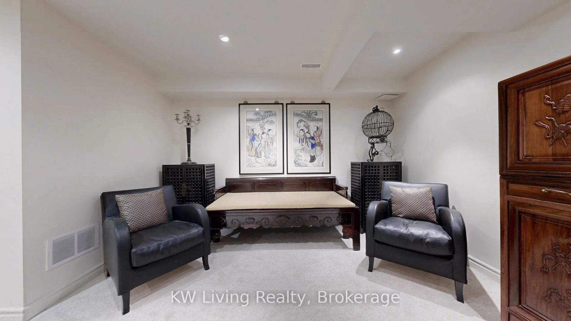 16 Carriage House Court