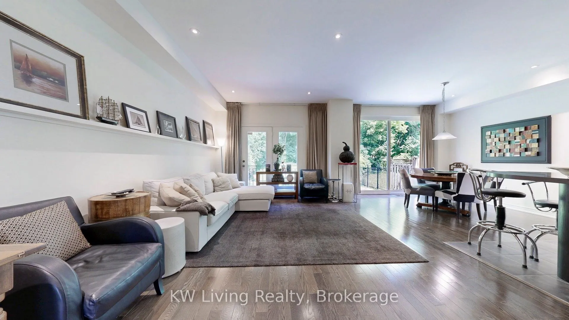 16 Carriage House Court