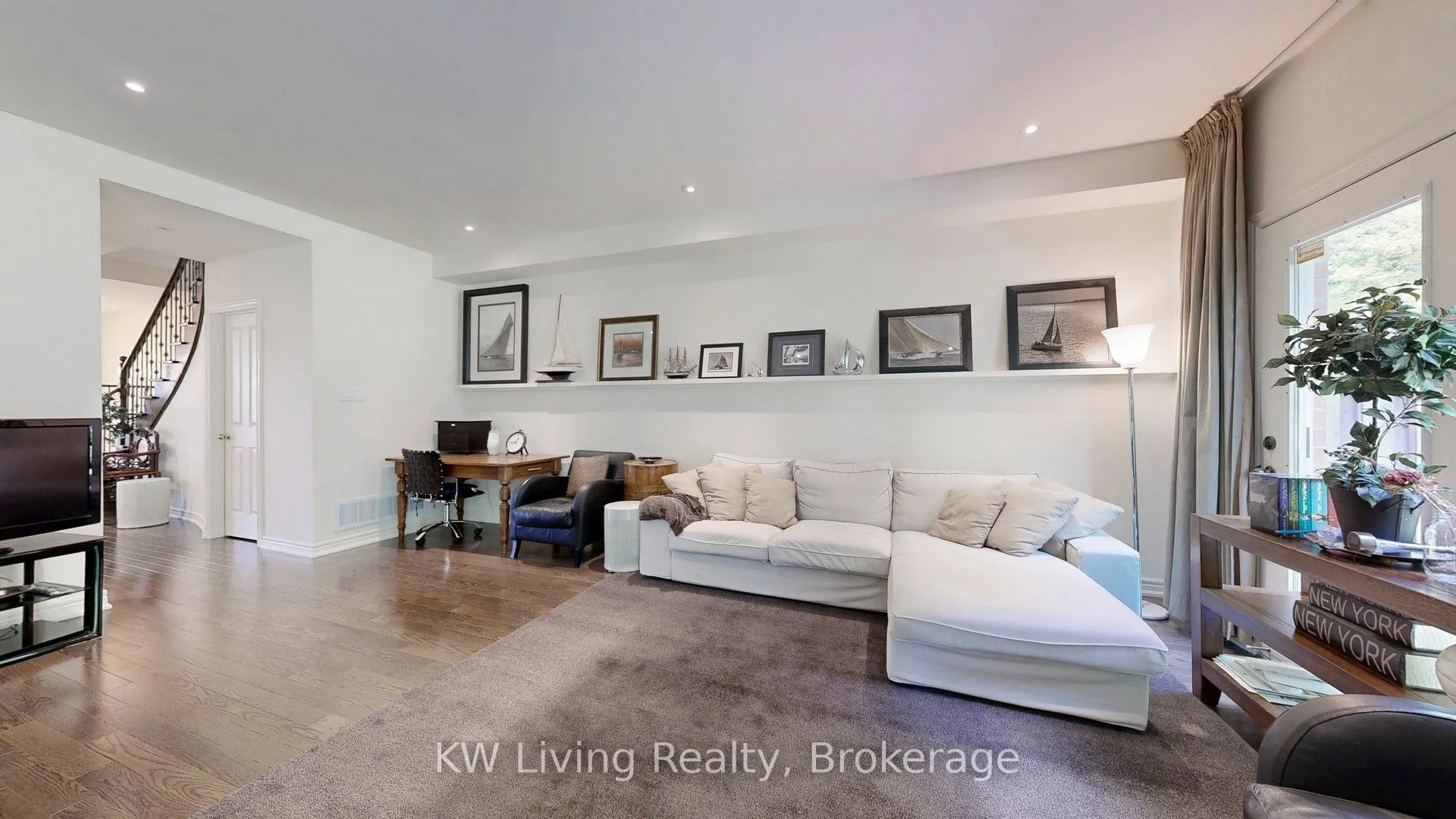 16 Carriage House Court