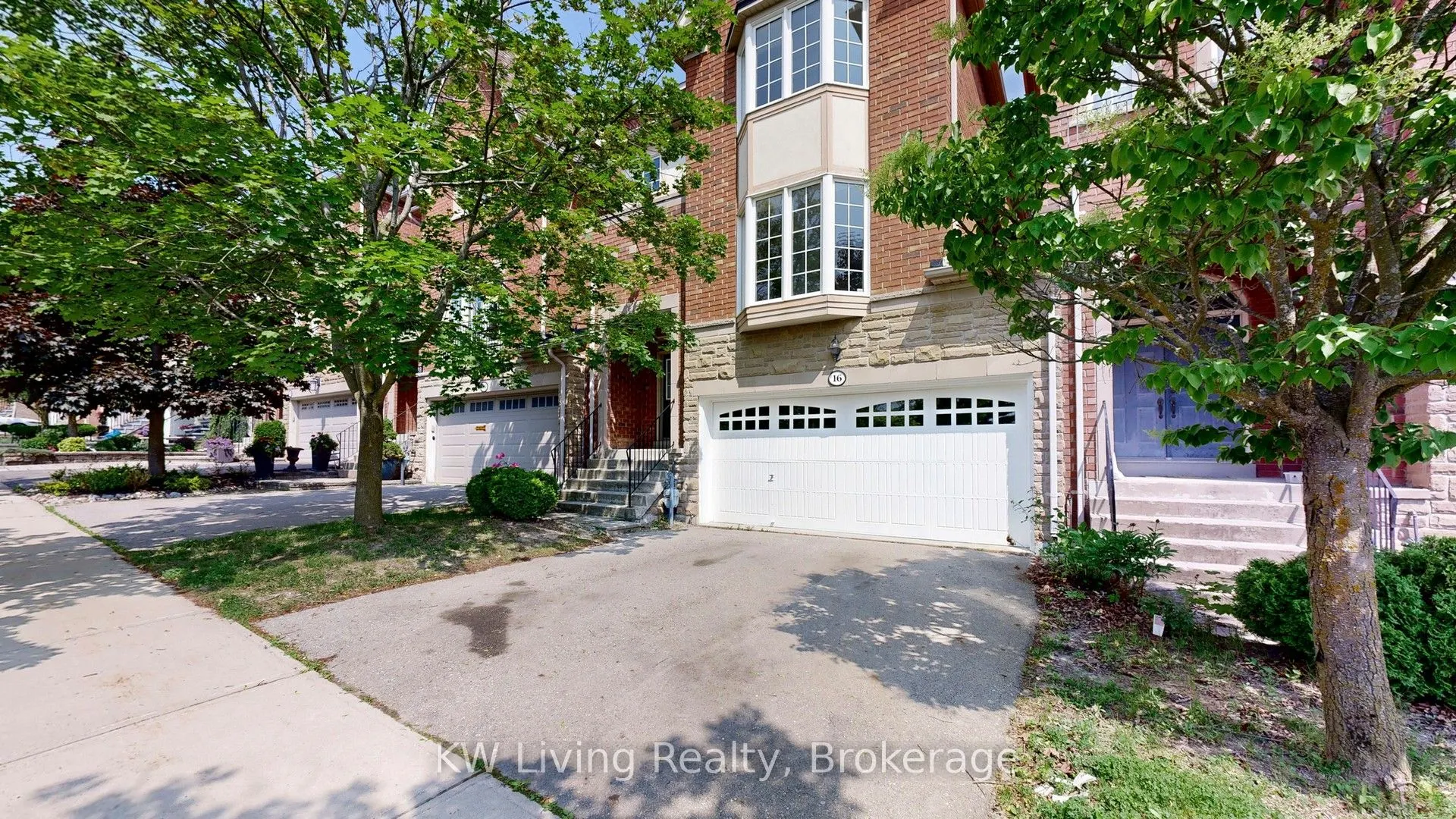 16 Carriage House Court