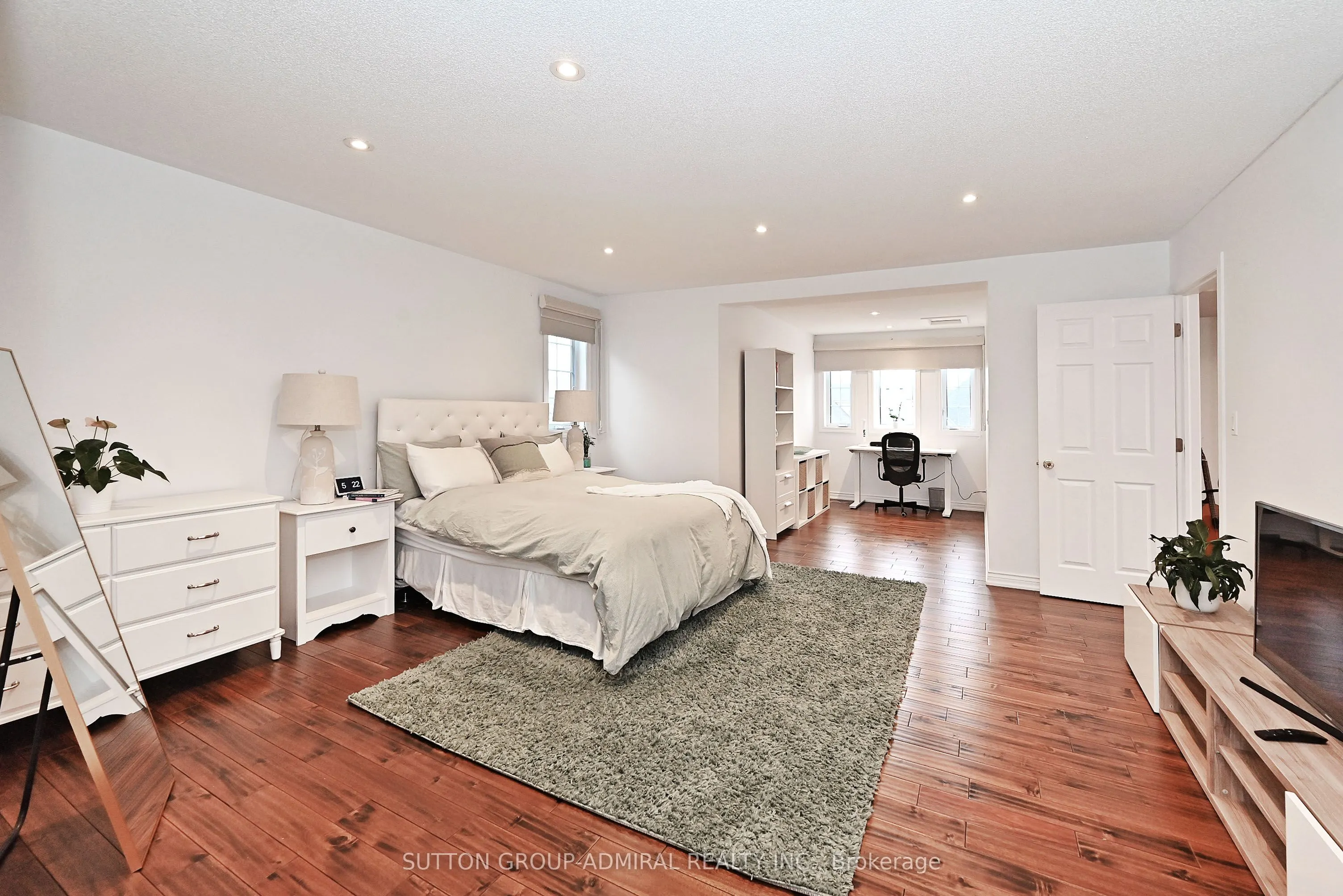 32 Seabreeze Avenue