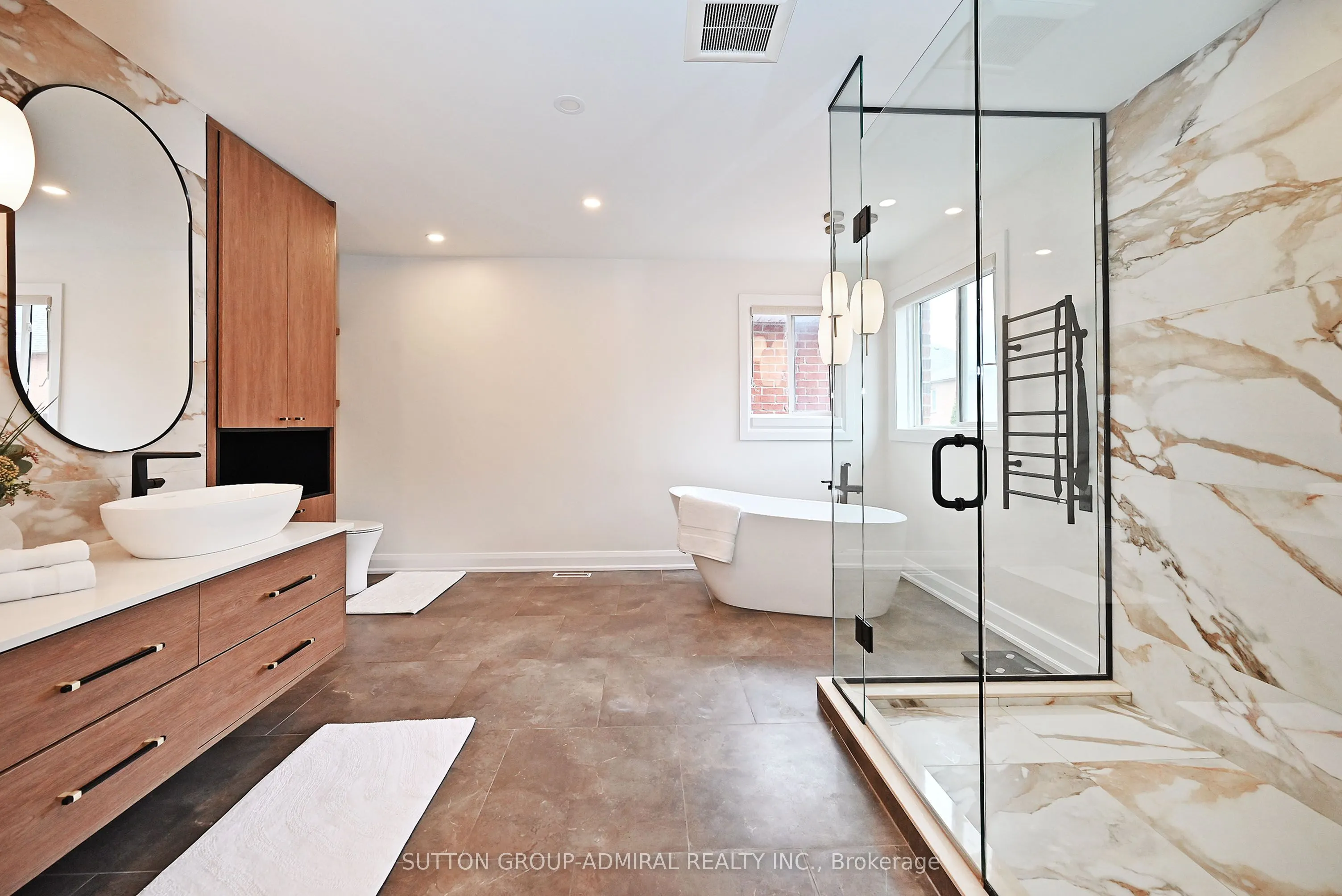 32 Seabreeze Avenue