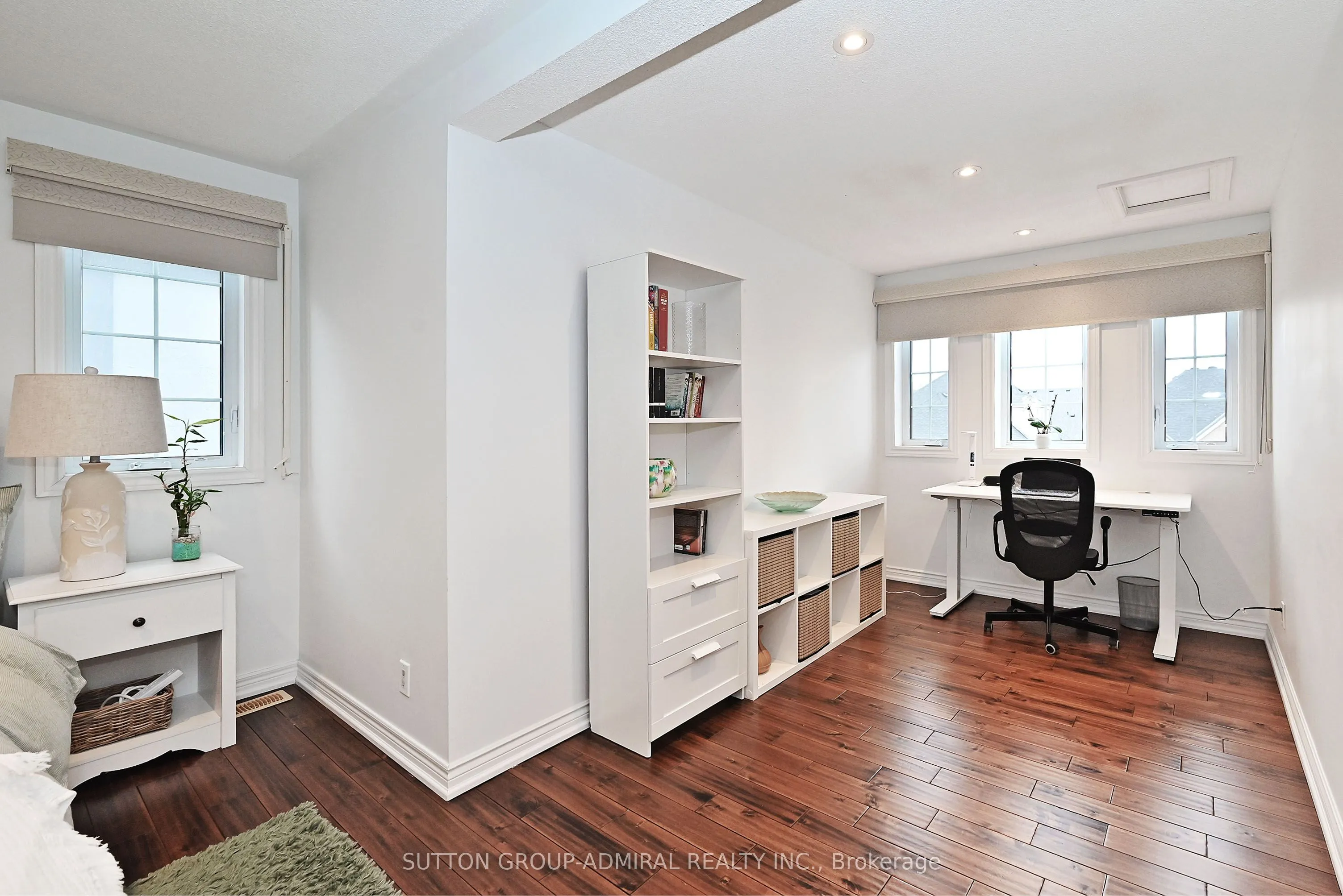 32 Seabreeze Avenue