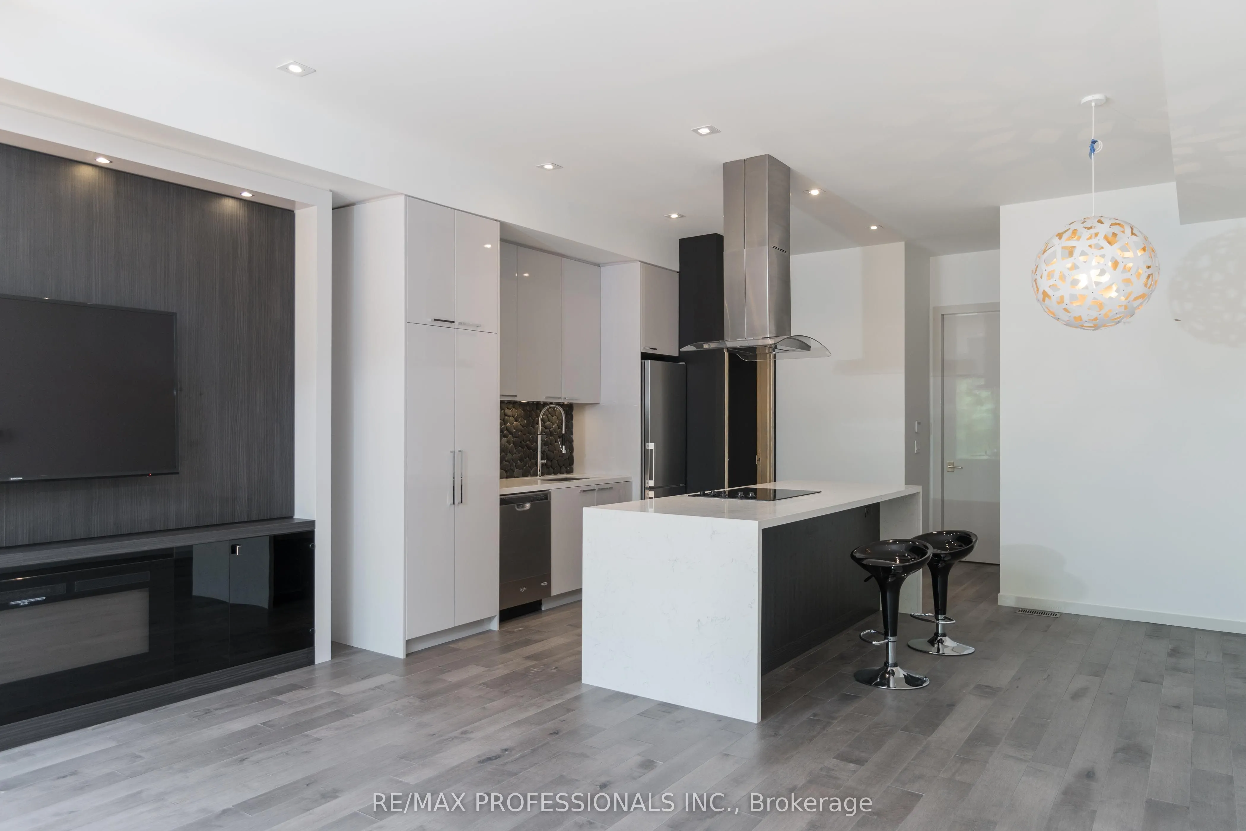 4599 Langstaff Road