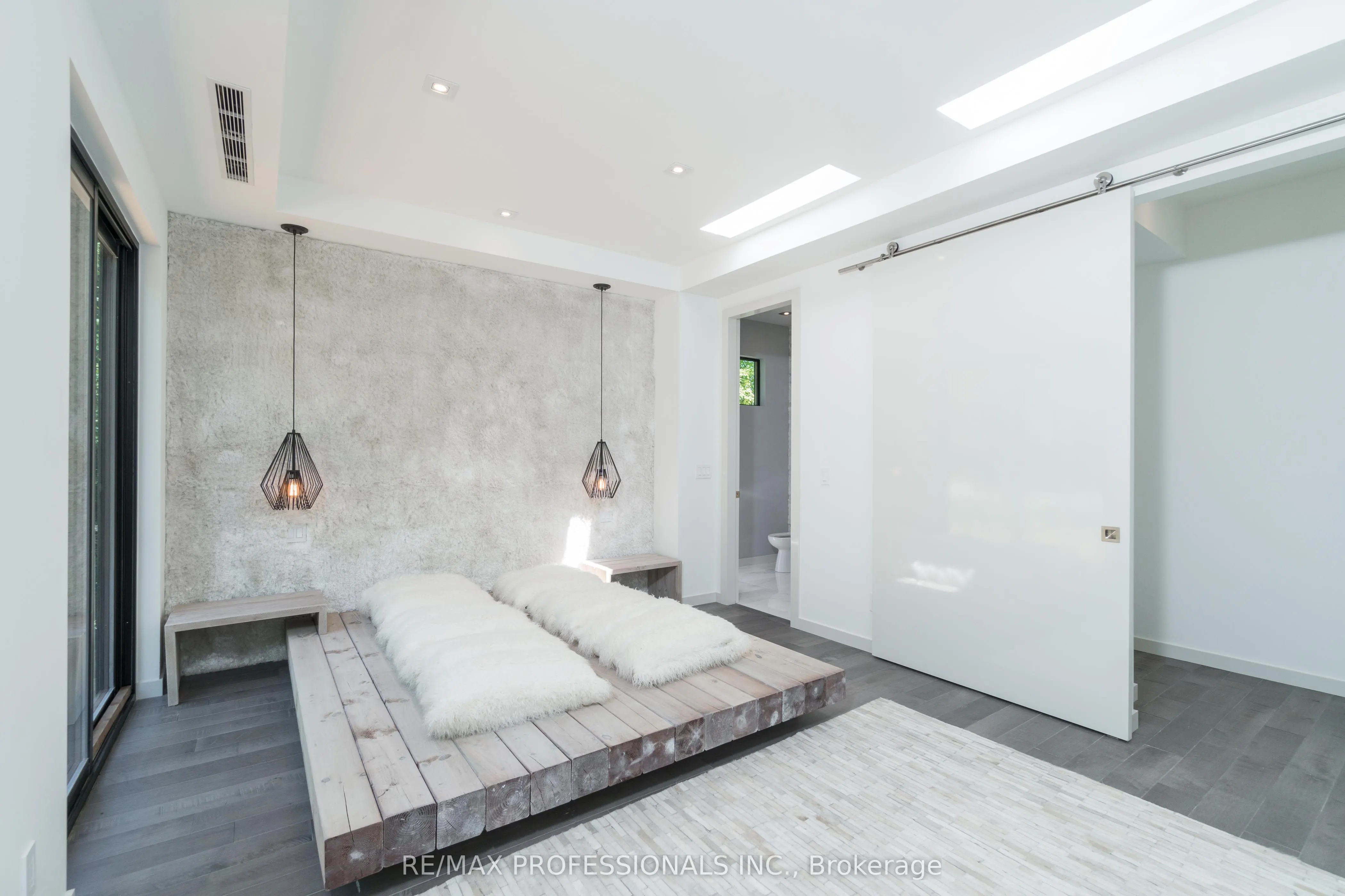 4599 Langstaff Road