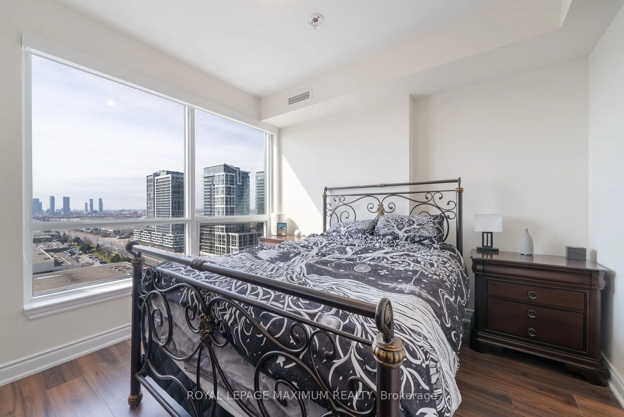 9075 Jane Street #1804