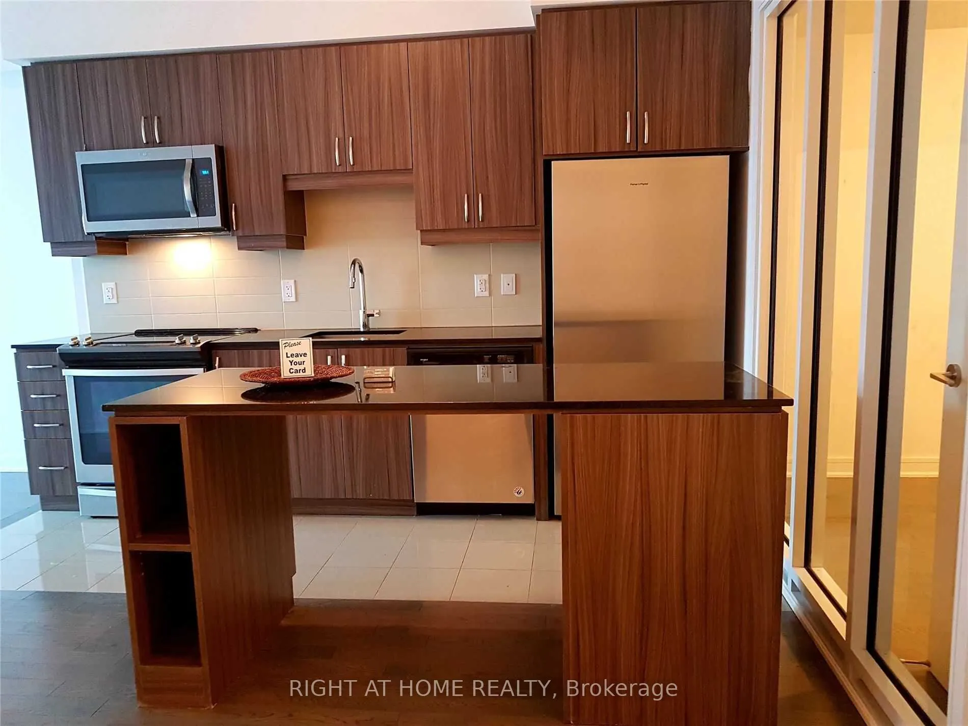 9191 Yonge Street, #Sw#608