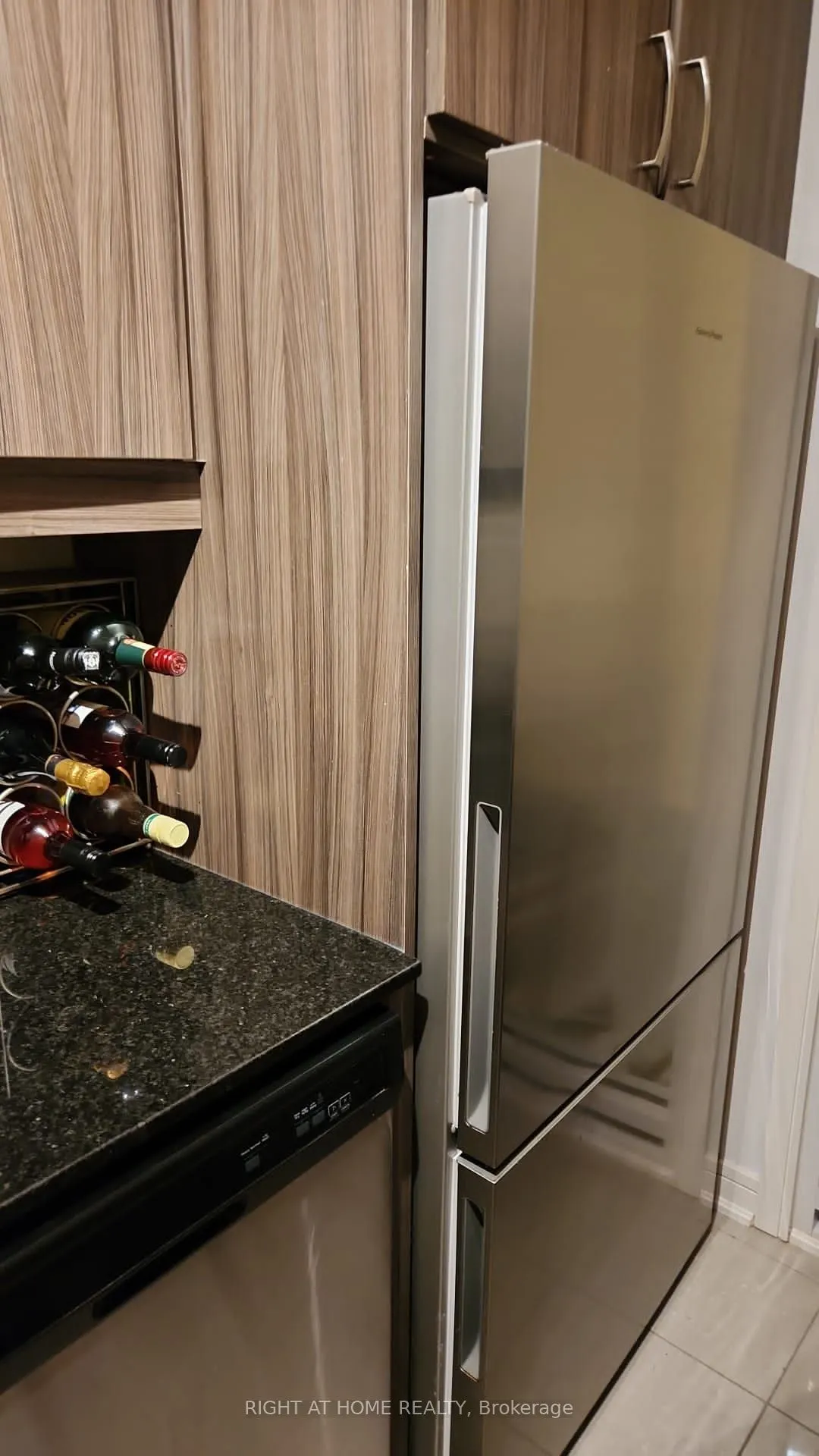 9191 Yonge Street, #Sw#608
