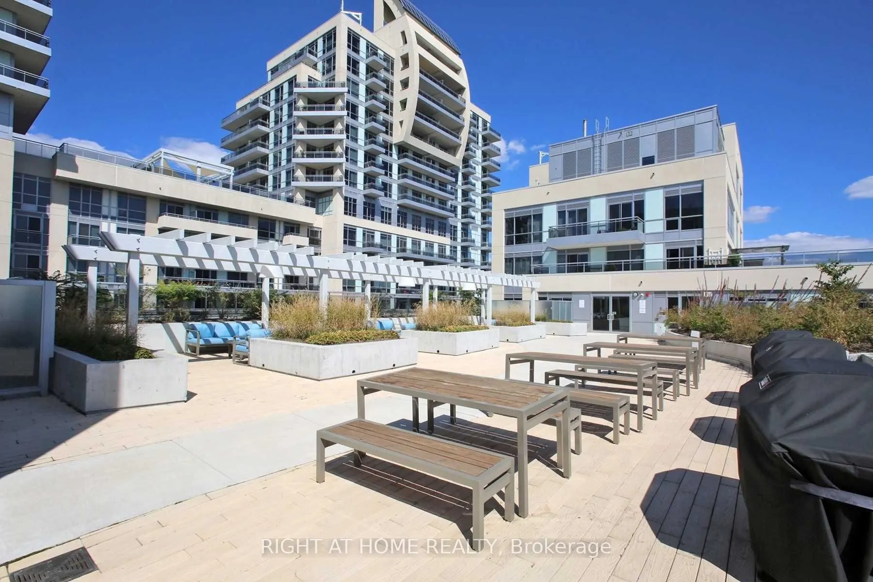 9191 Yonge Street, #Sw#608