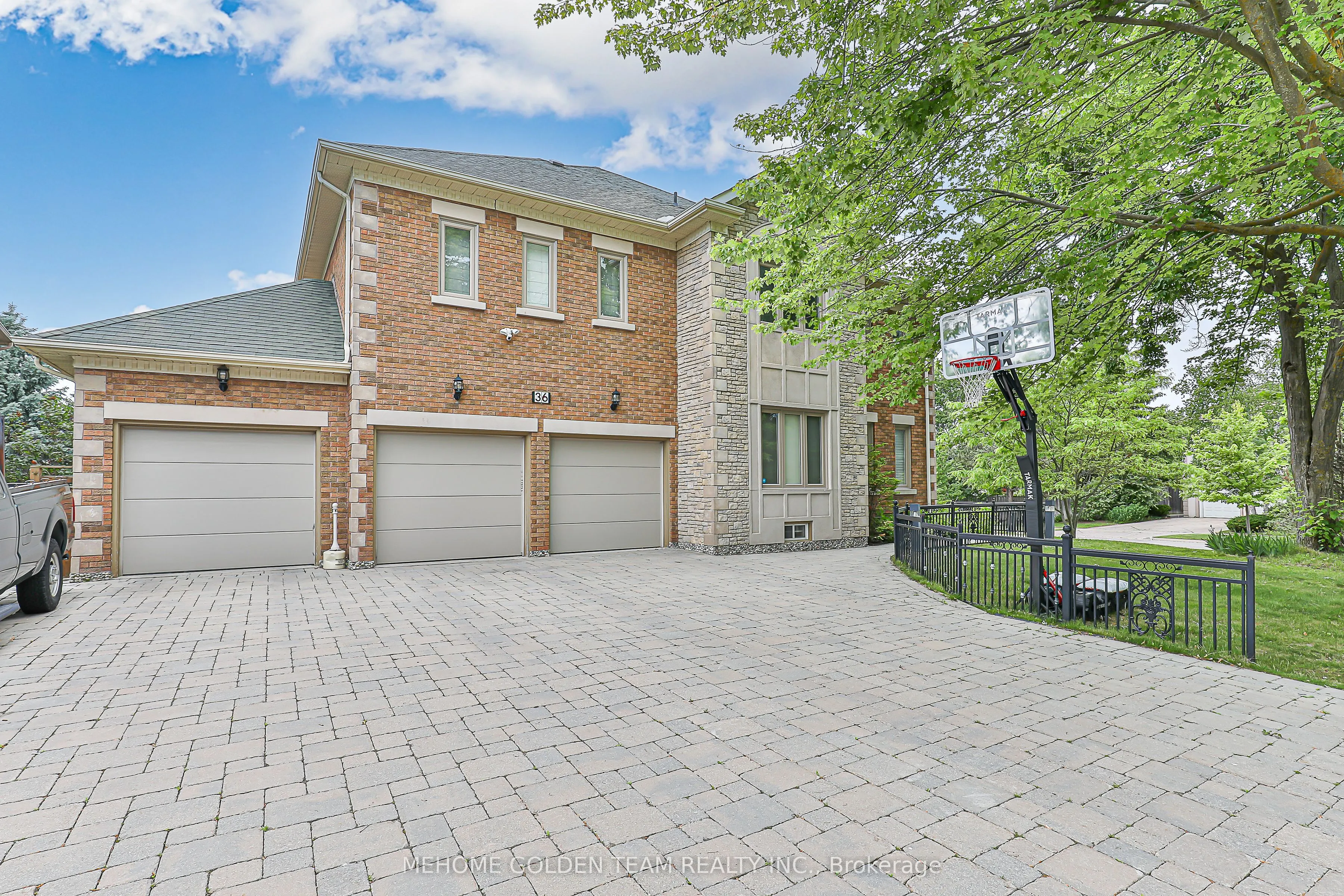 36 Glenarden Crescent