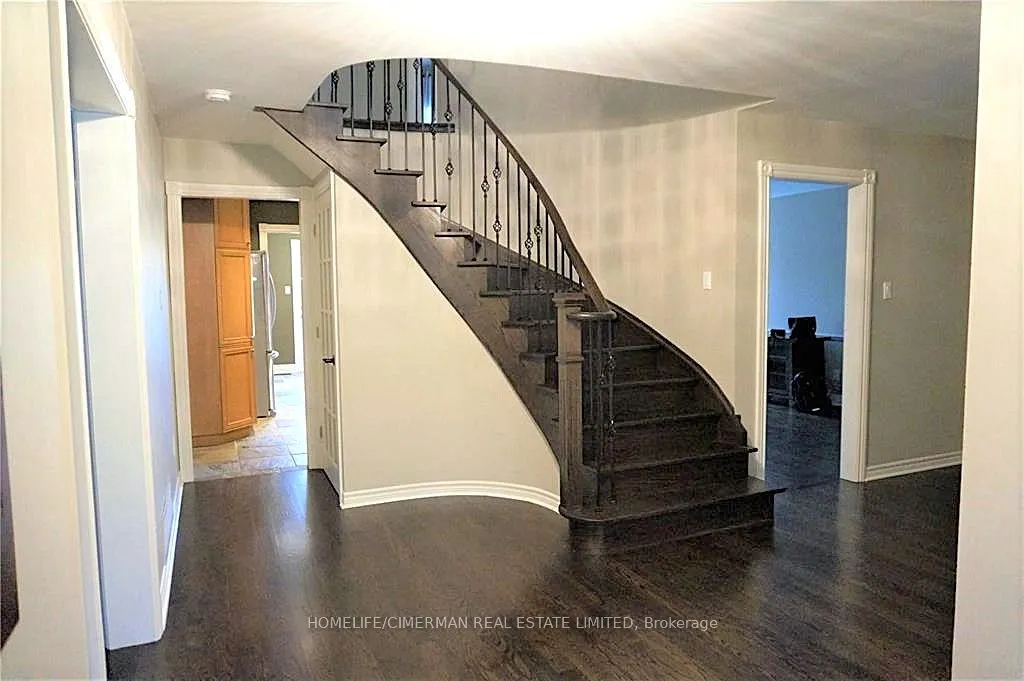 42 Lensmith Drive, #UPPER
