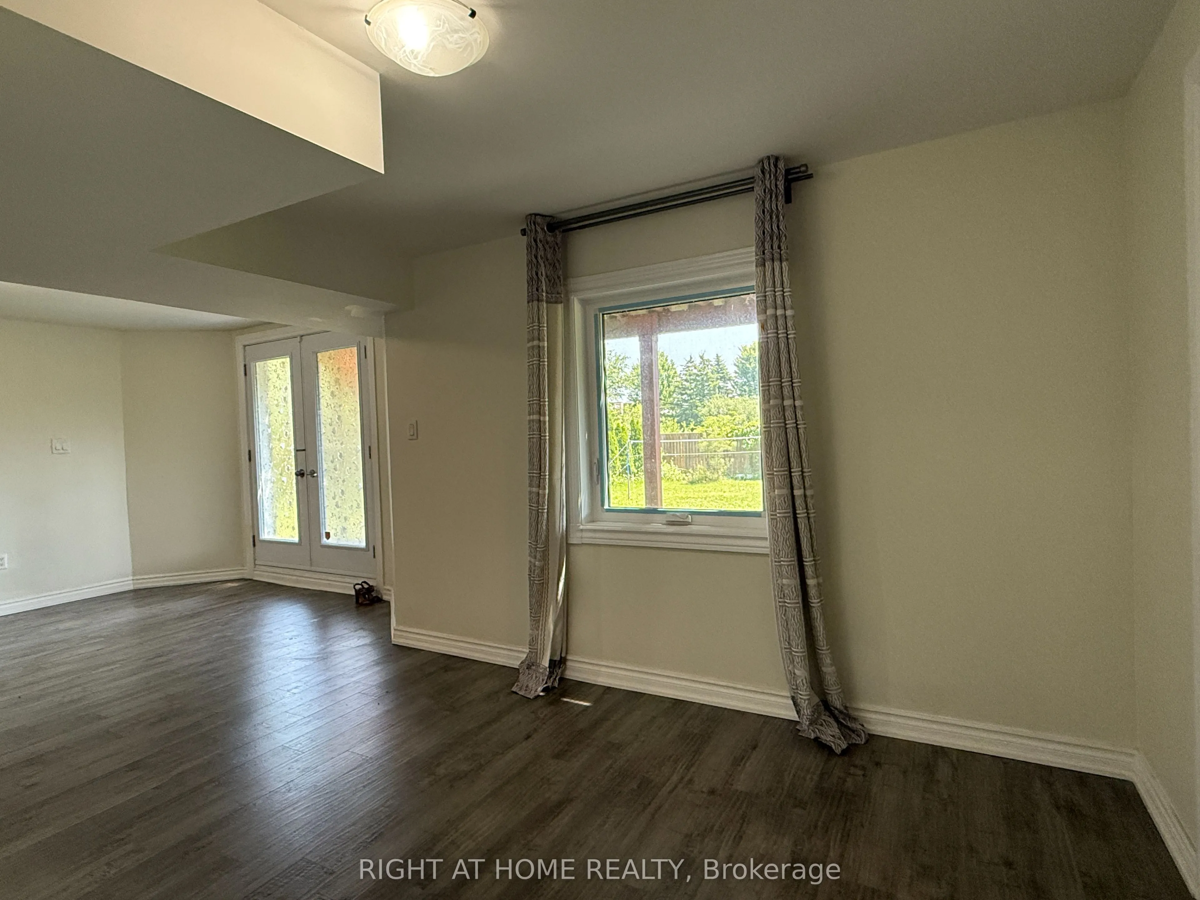 19 Grovepark Street, #Basement