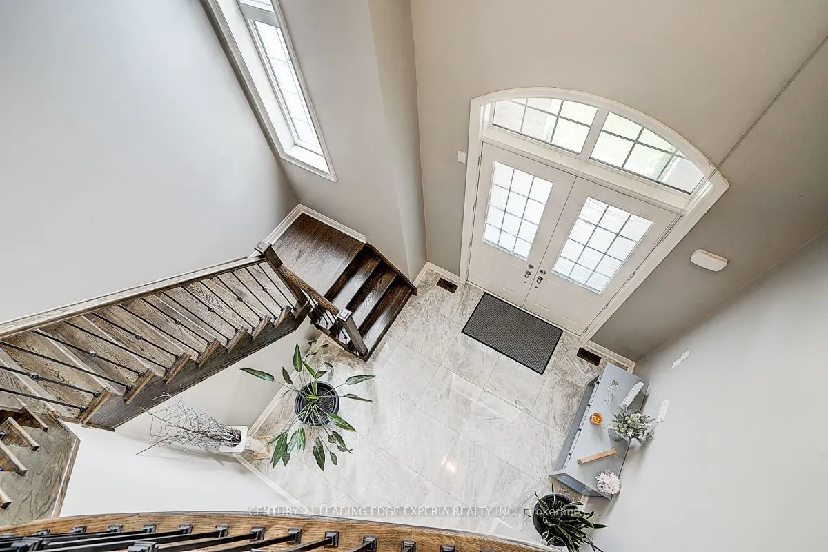 290 Inverness Way