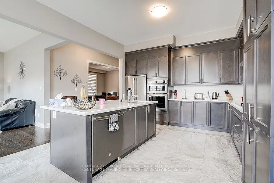 290 Inverness Way