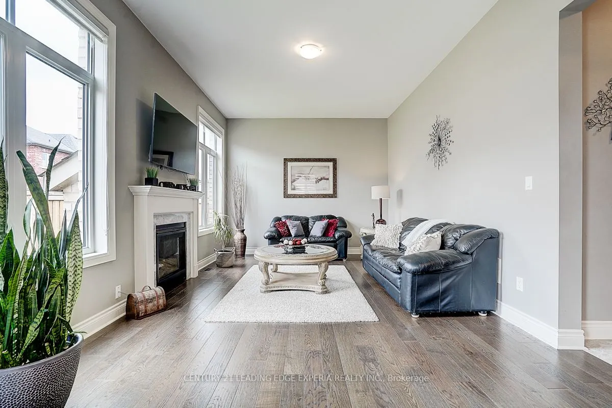 290 Inverness Way
