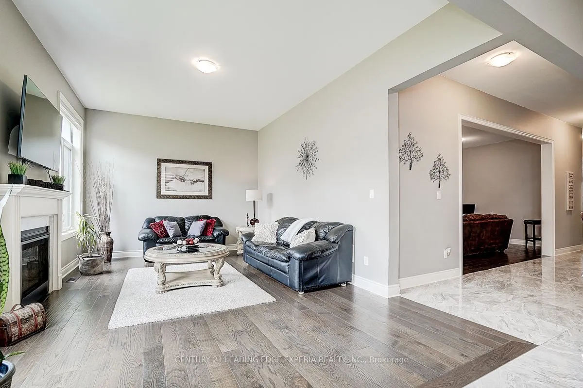 290 Inverness Way