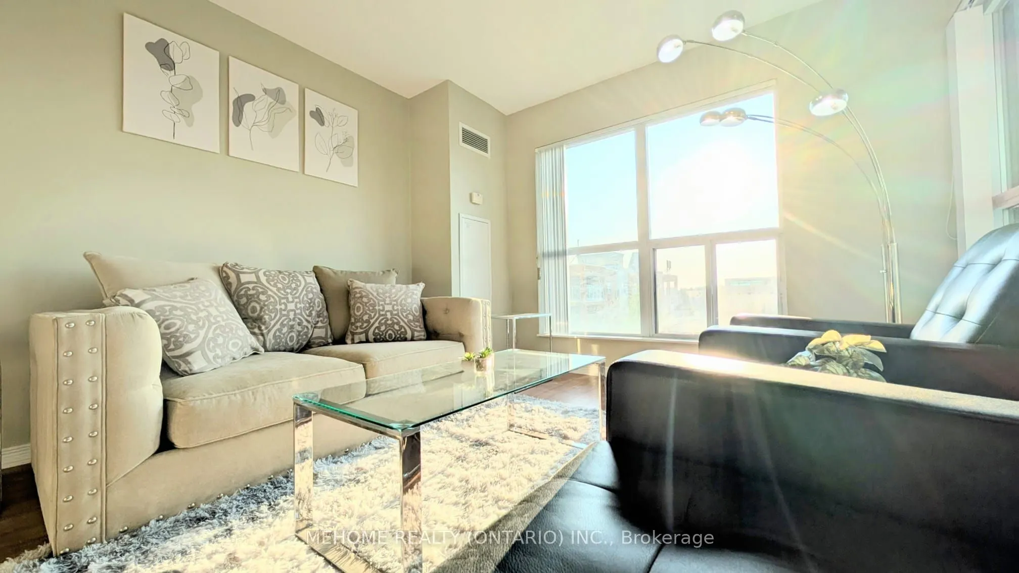 185 Oneida Crescent, #306