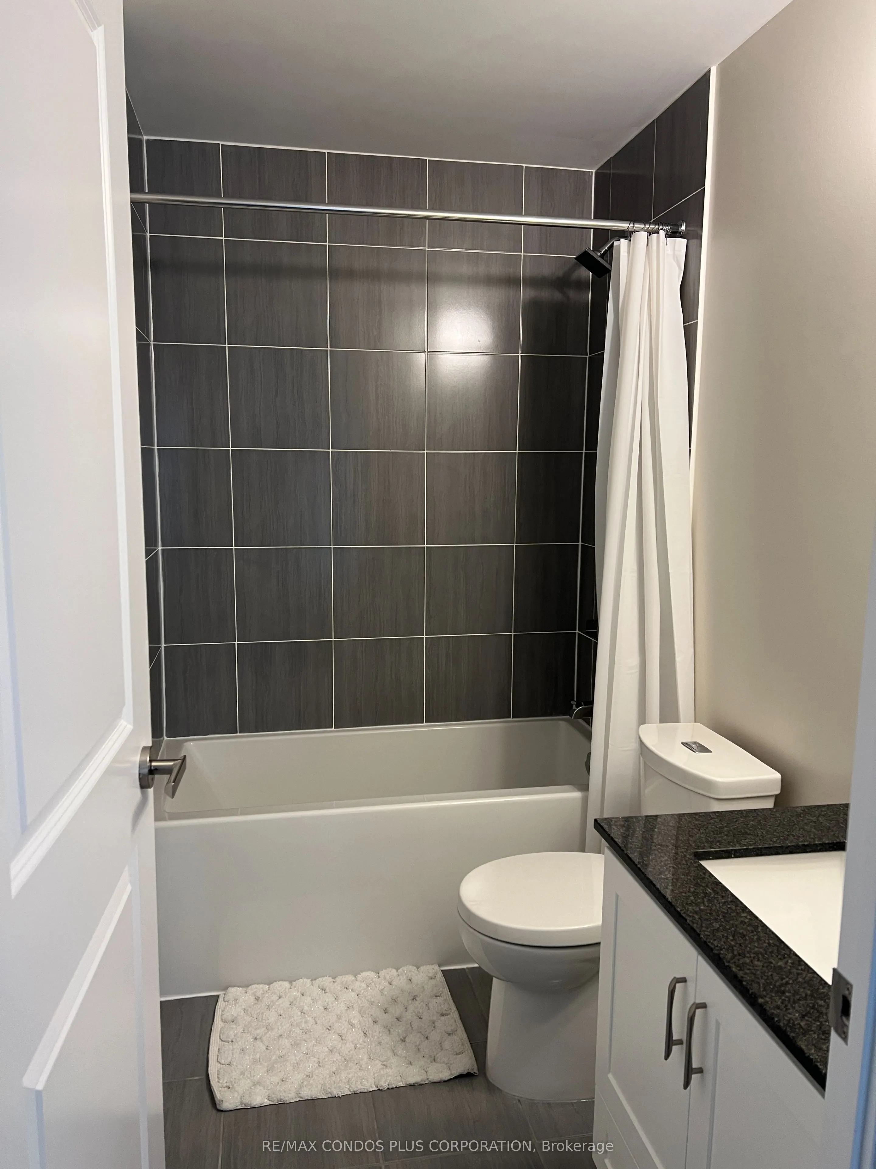 9085 Jane Street, #1705