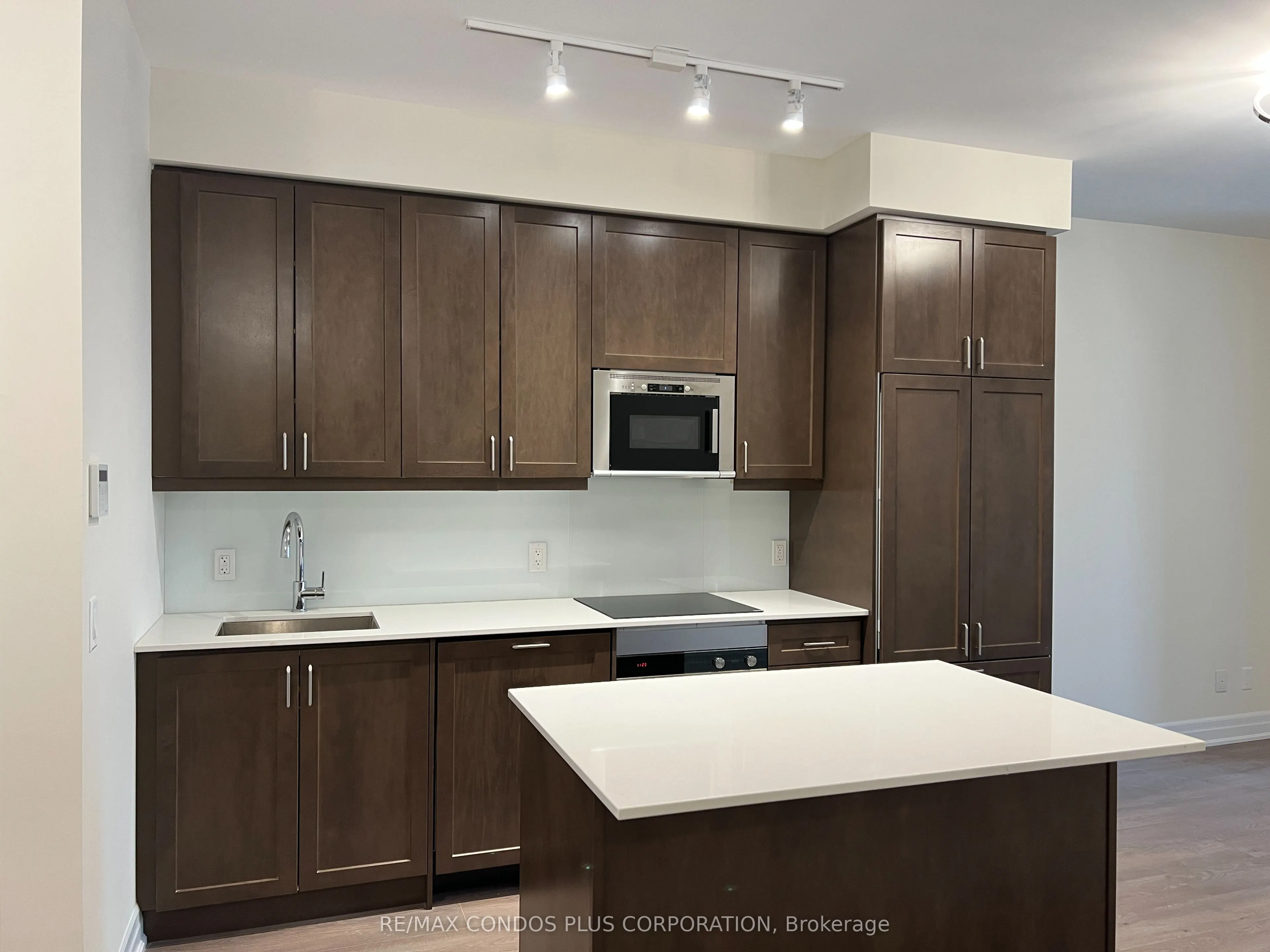 9085 Jane Street, #1705