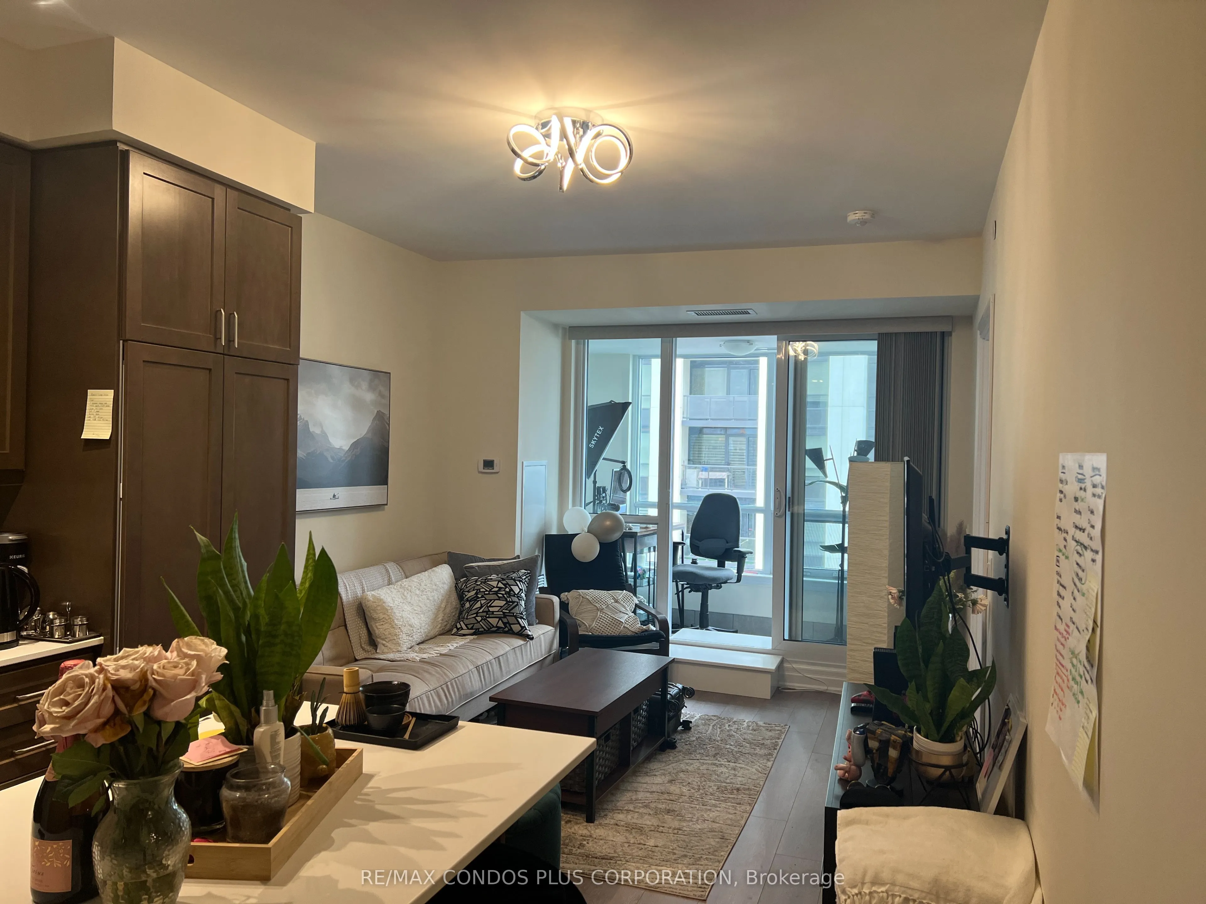 9085 Jane Street, #1705