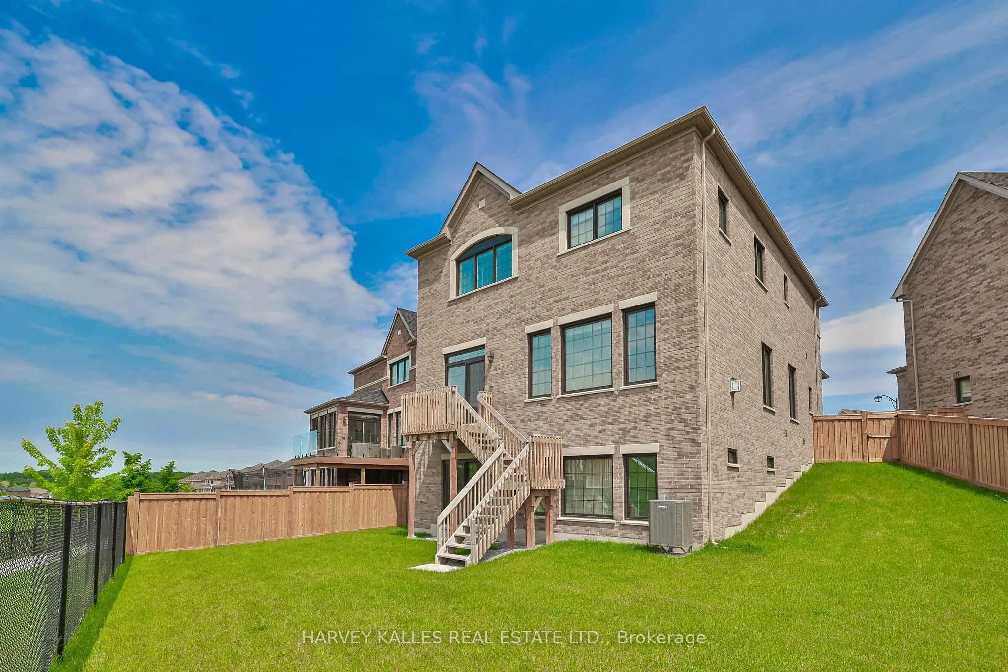 4 Meadow Vista Crescent