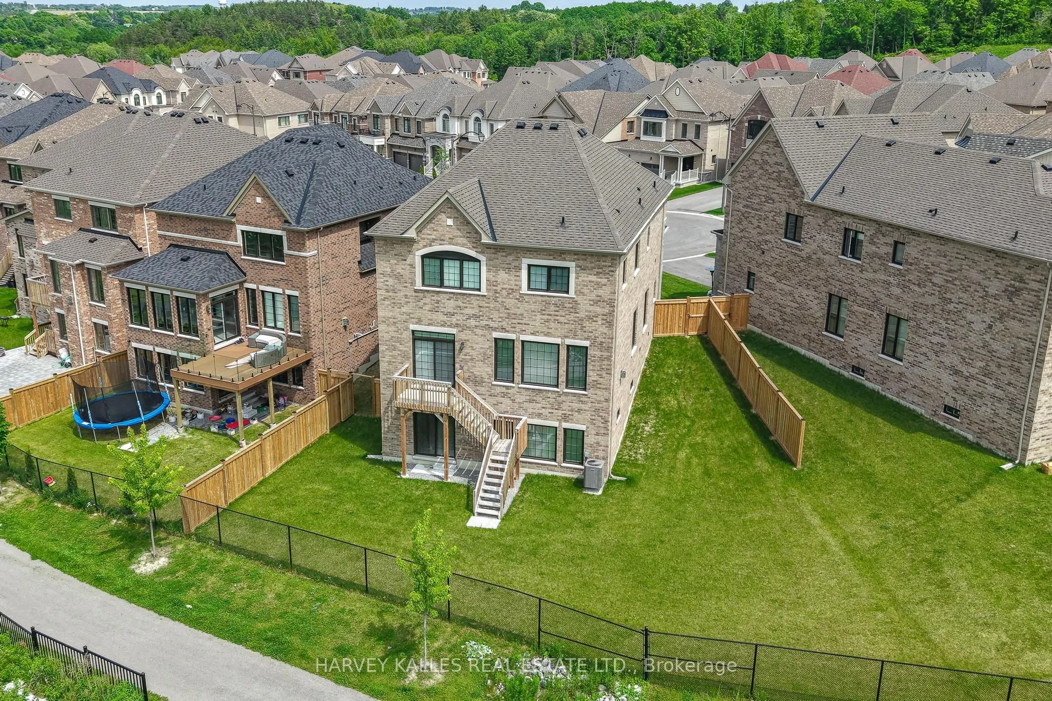 4 Meadow Vista Crescent