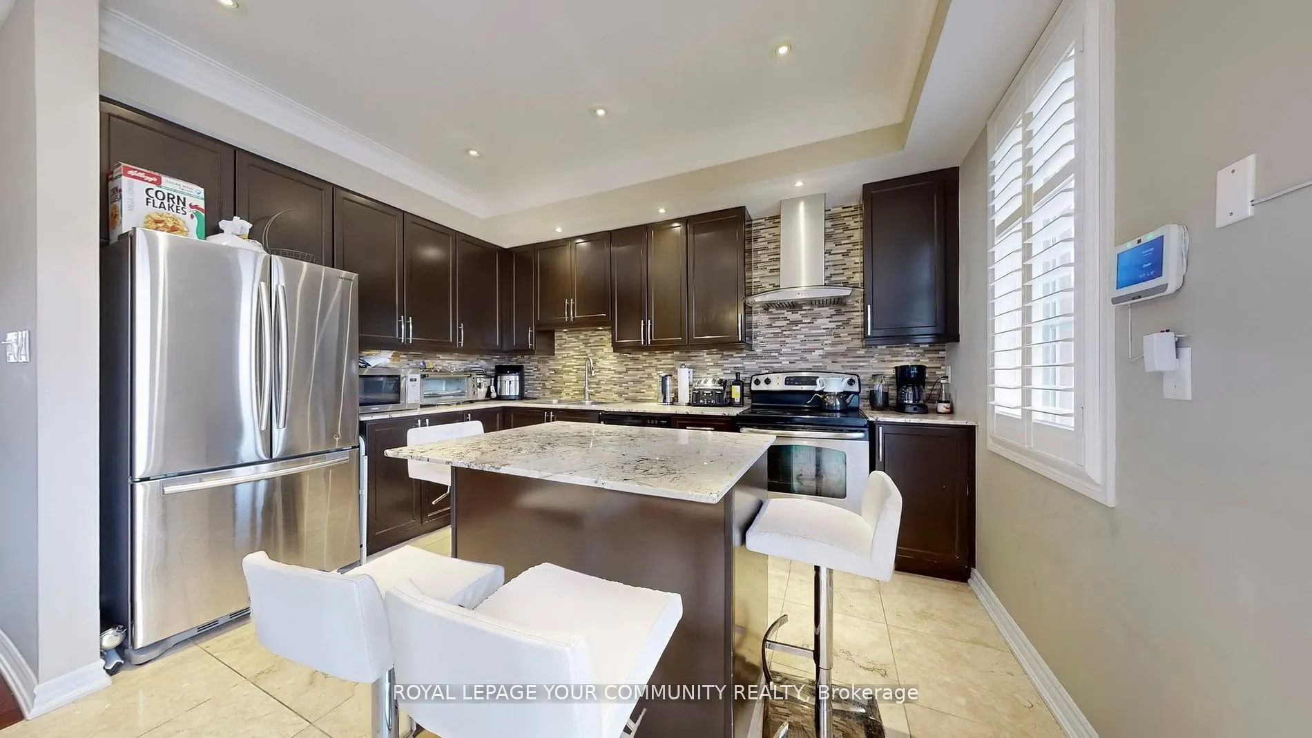 52 Donald Butteress Boulevard W