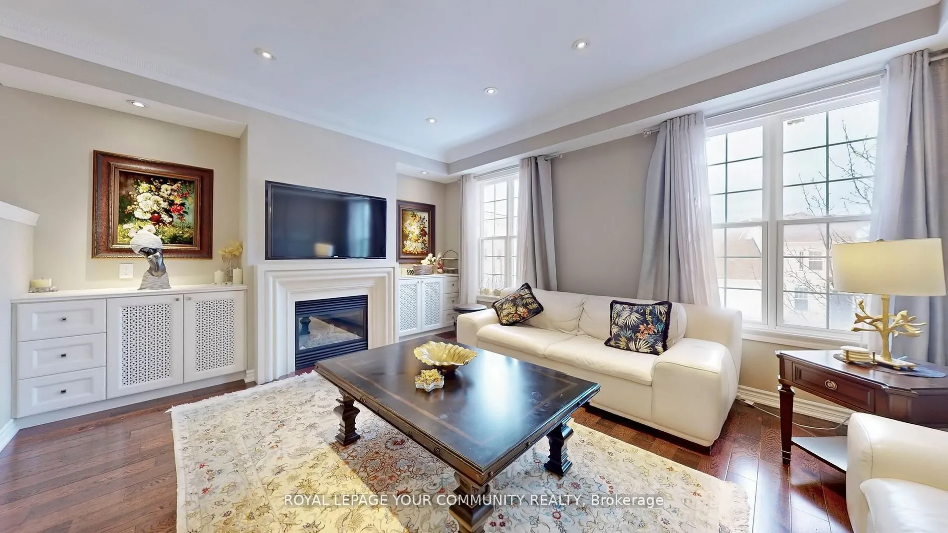 52 Donald Butteress Boulevard W