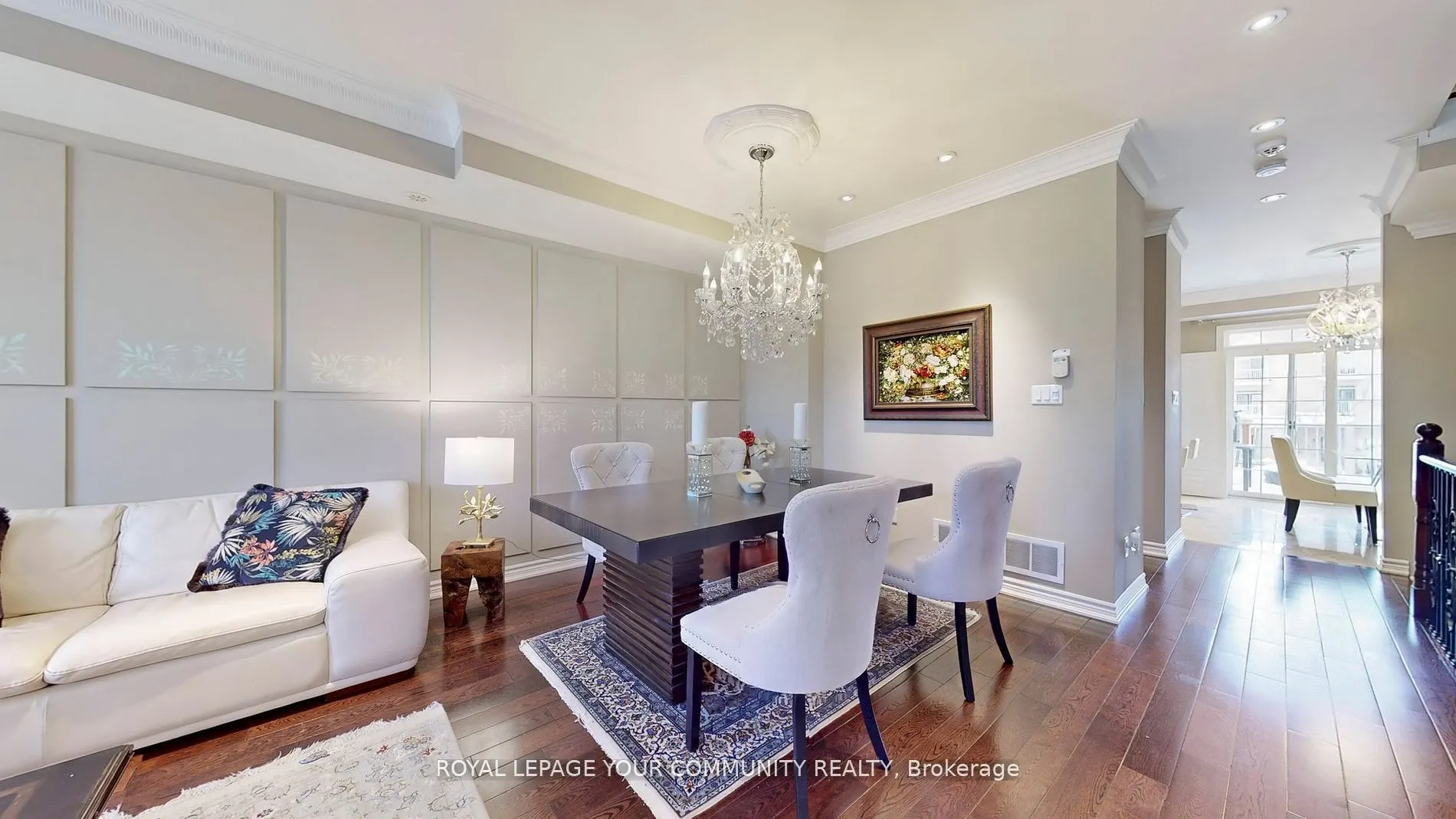 52 Donald Butteress Boulevard W