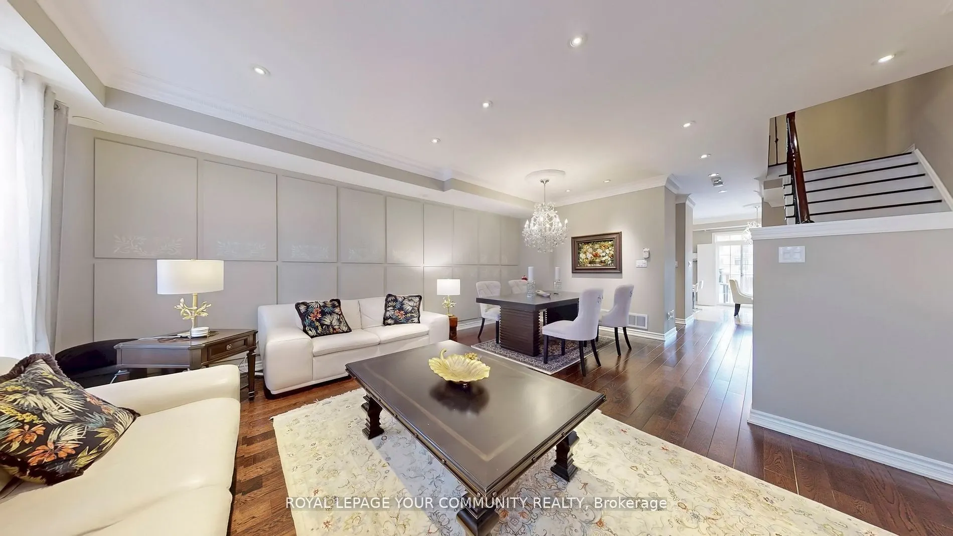 52 Donald Butteress Boulevard W