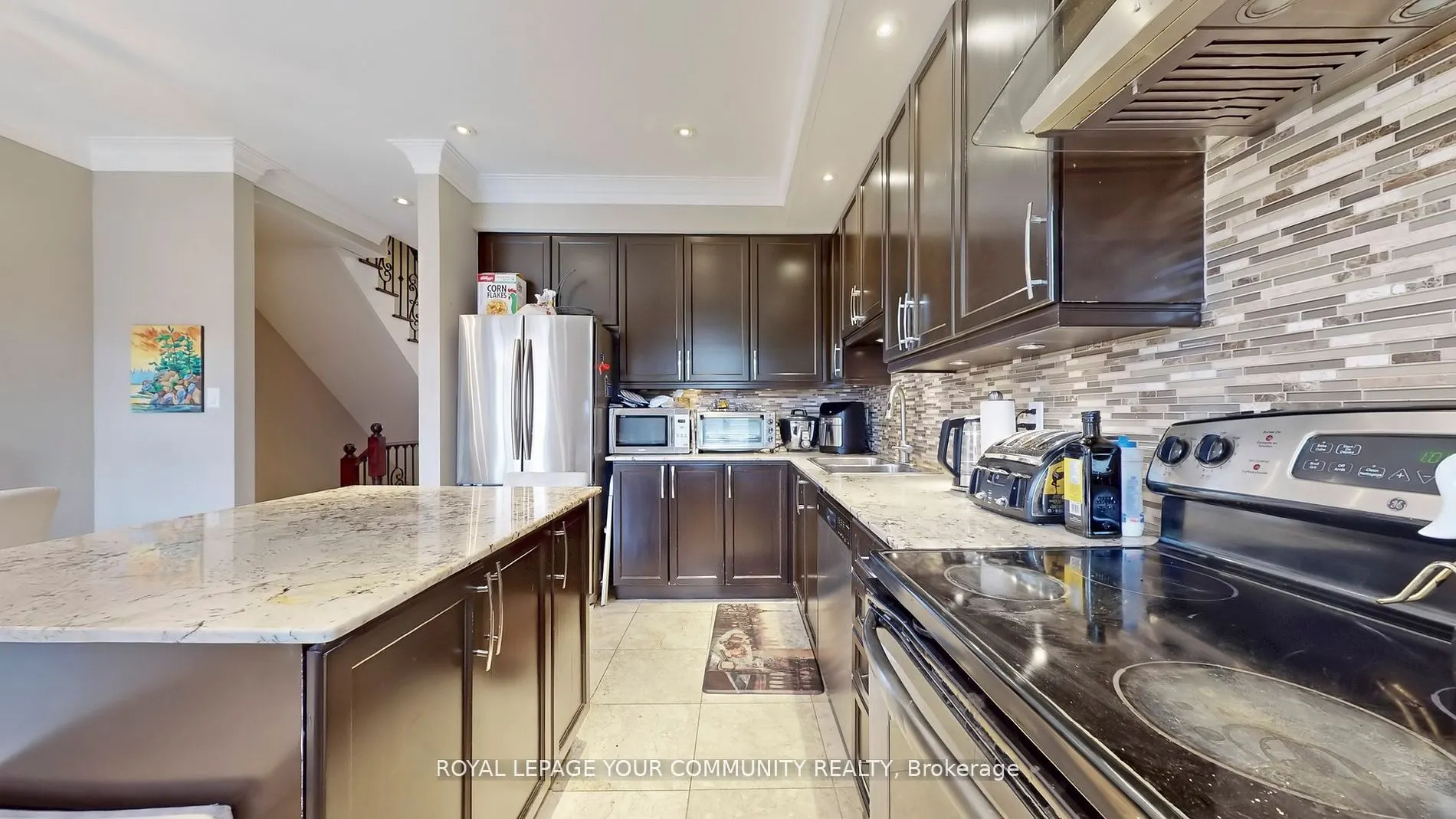 52 Donald Butteress Boulevard W
