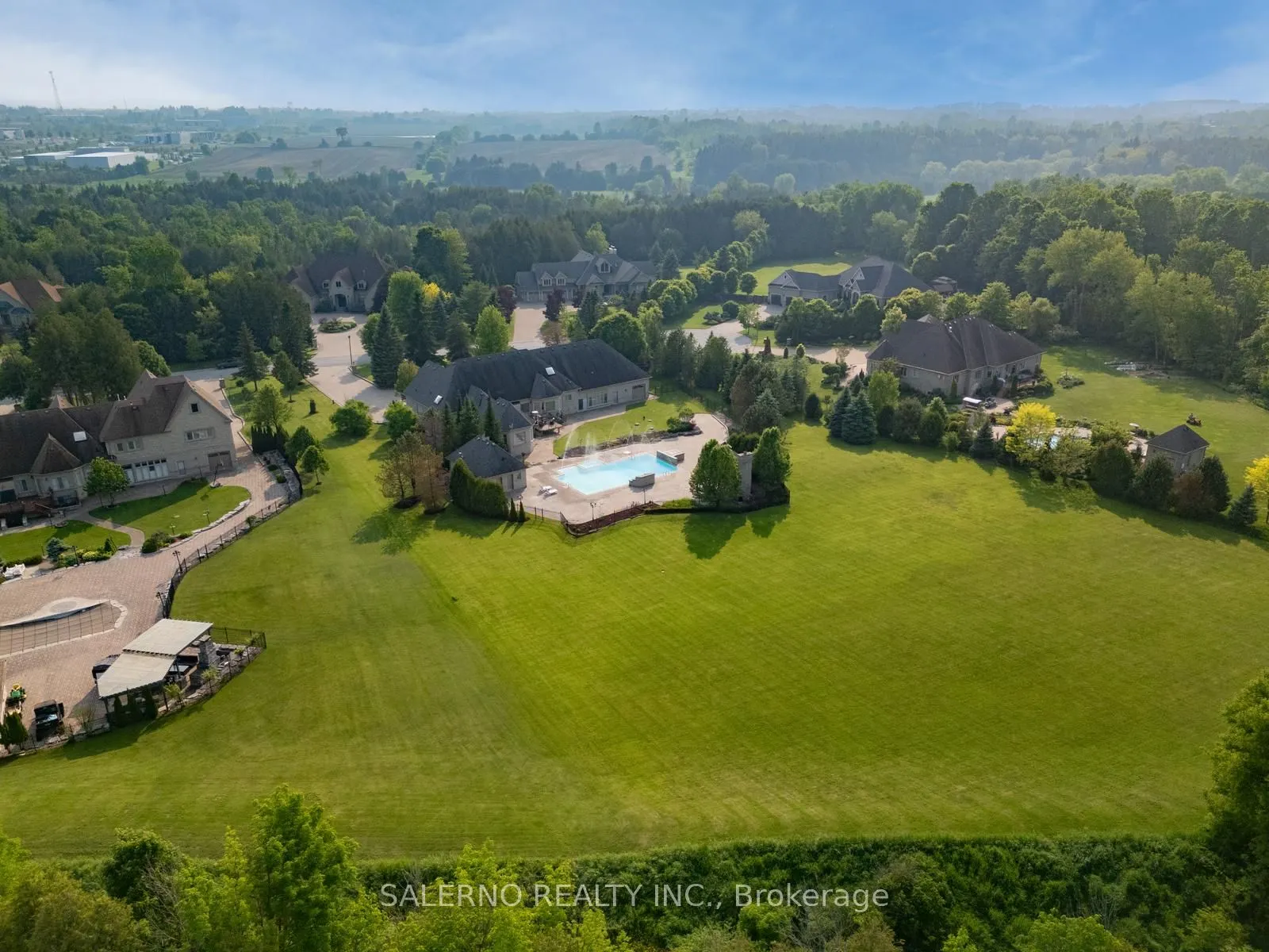 22 Riverstone Court