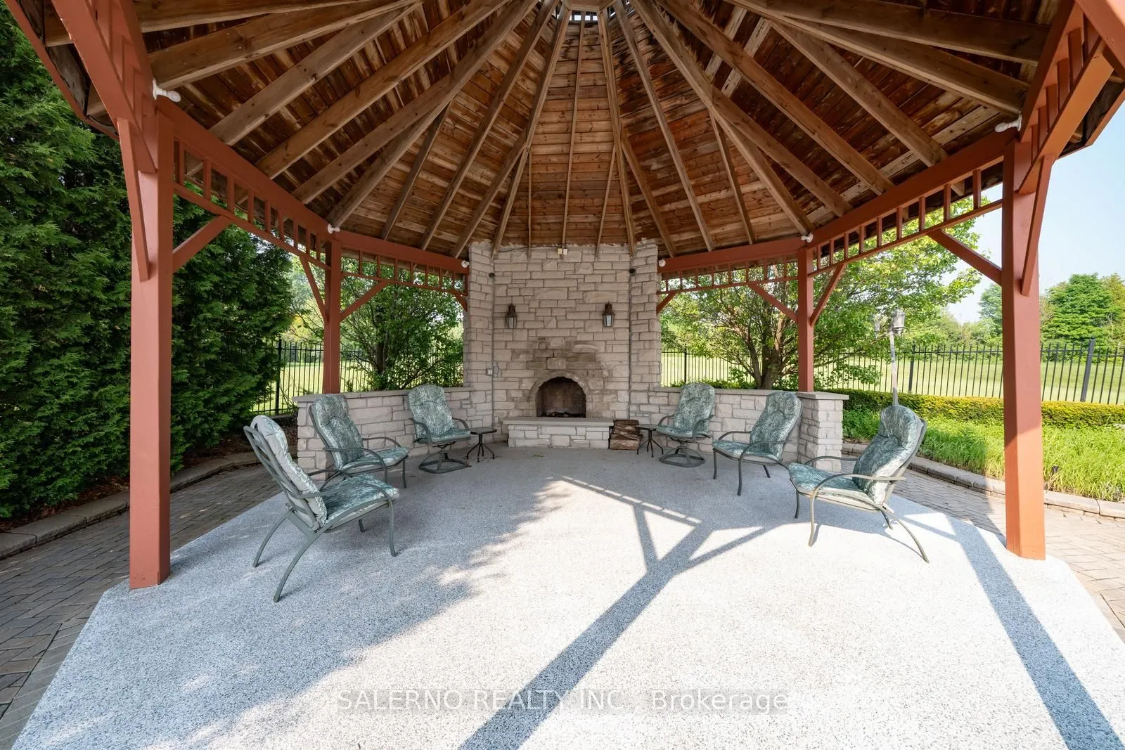 22 Riverstone Court