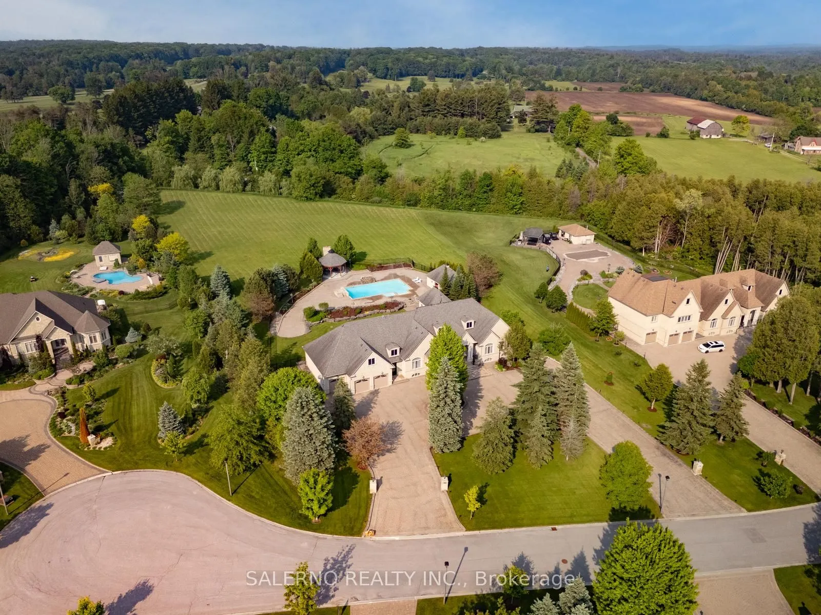 22 Riverstone Court