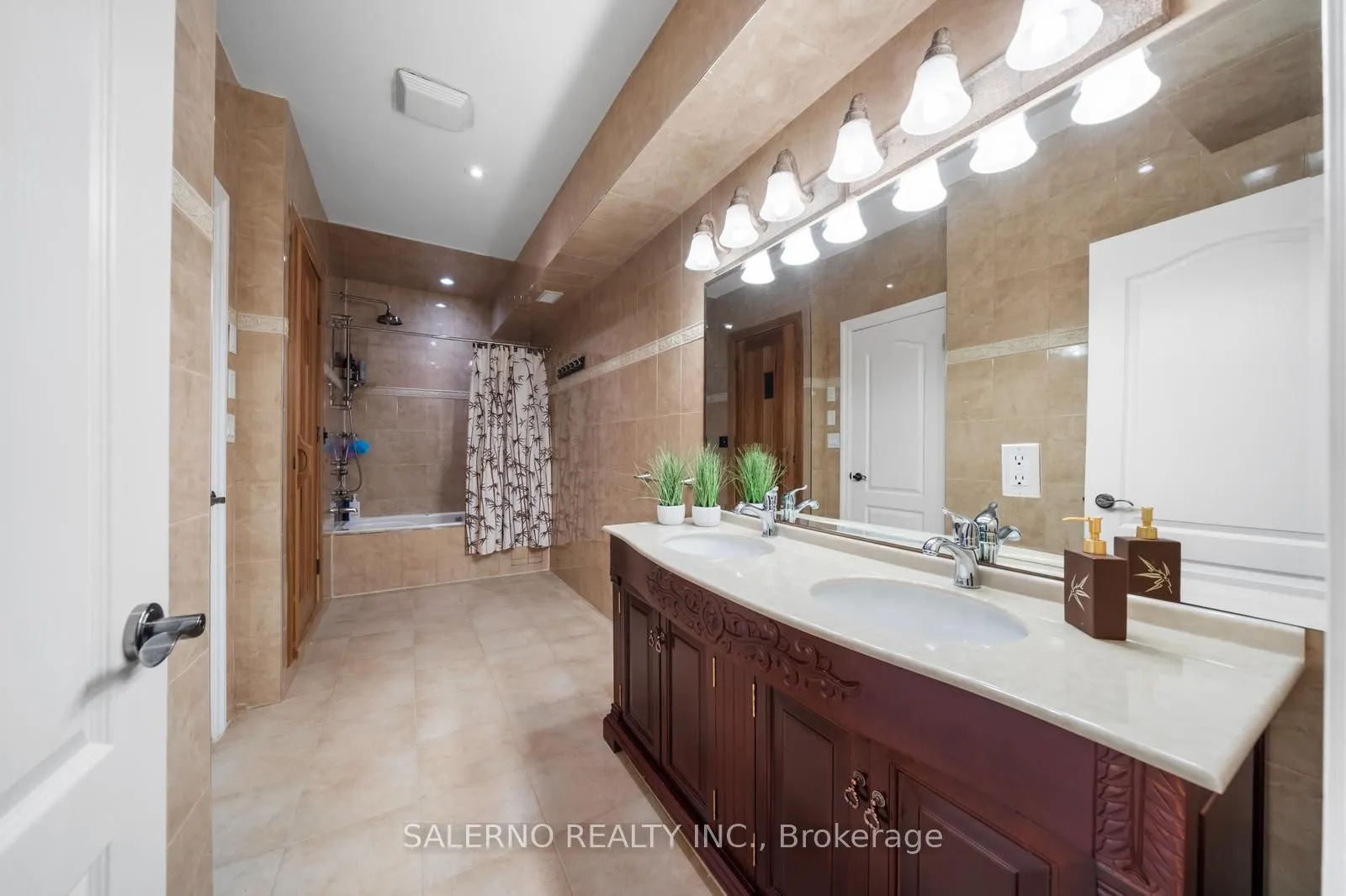 22 Riverstone Court